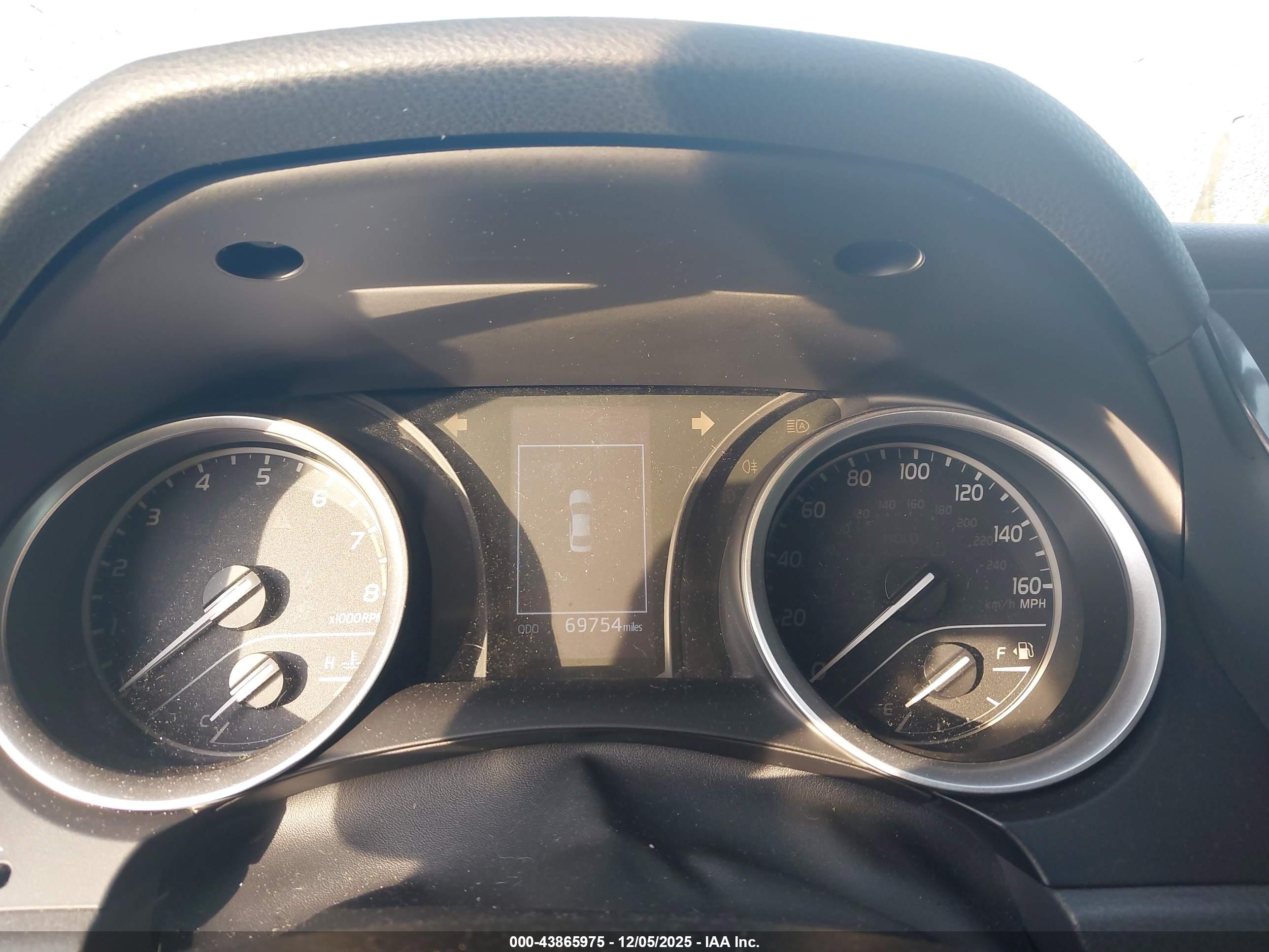 TOYOTA CAMRY image 7