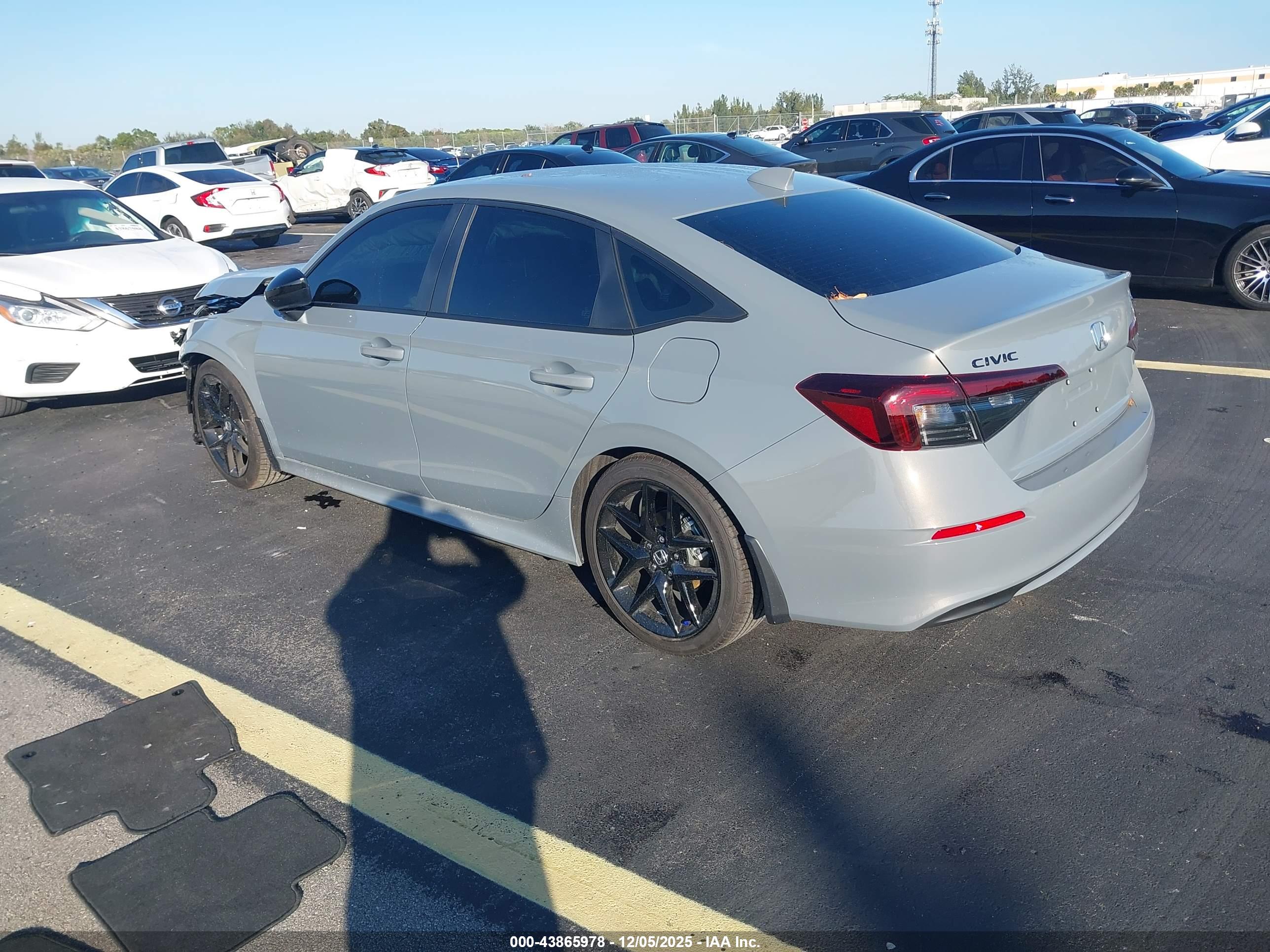 HONDA CIVIC image 3