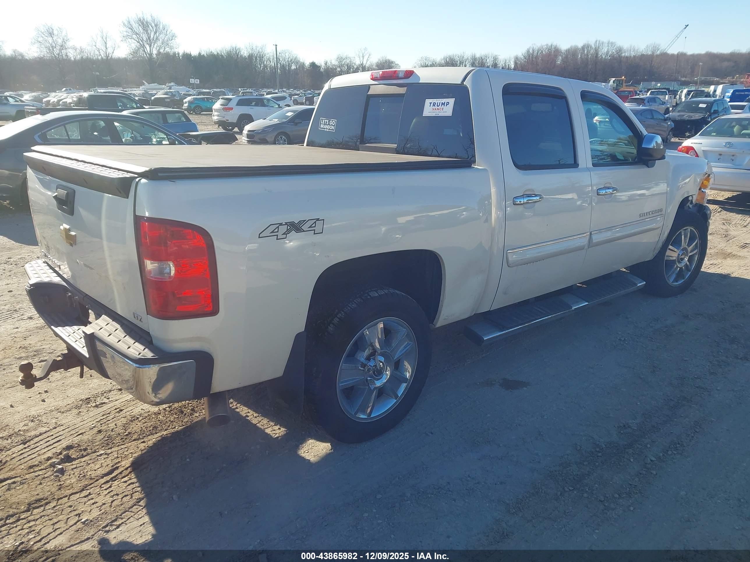 CHEVROLET SILVERADO image 4