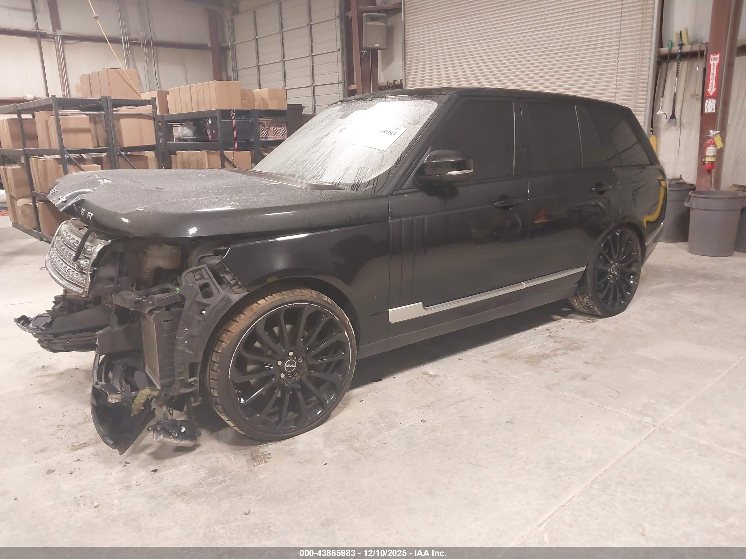 LAND ROVER image 2