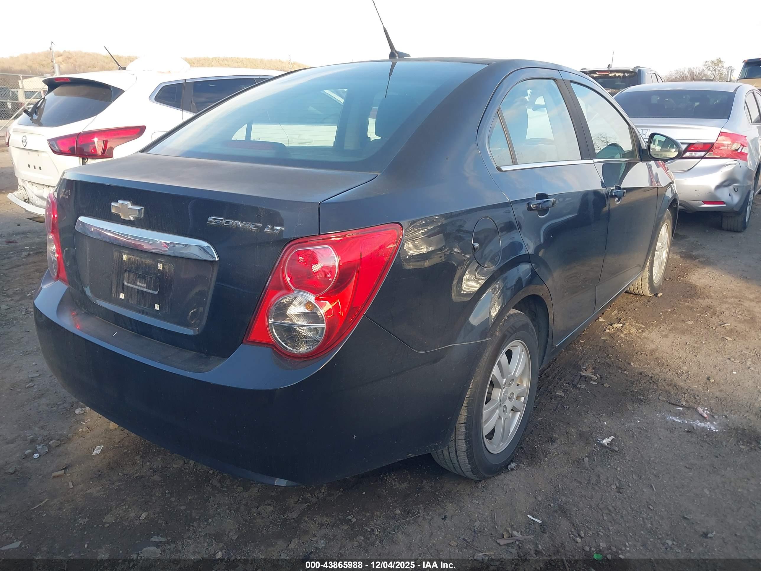 CHEVROLET SONIC image 4