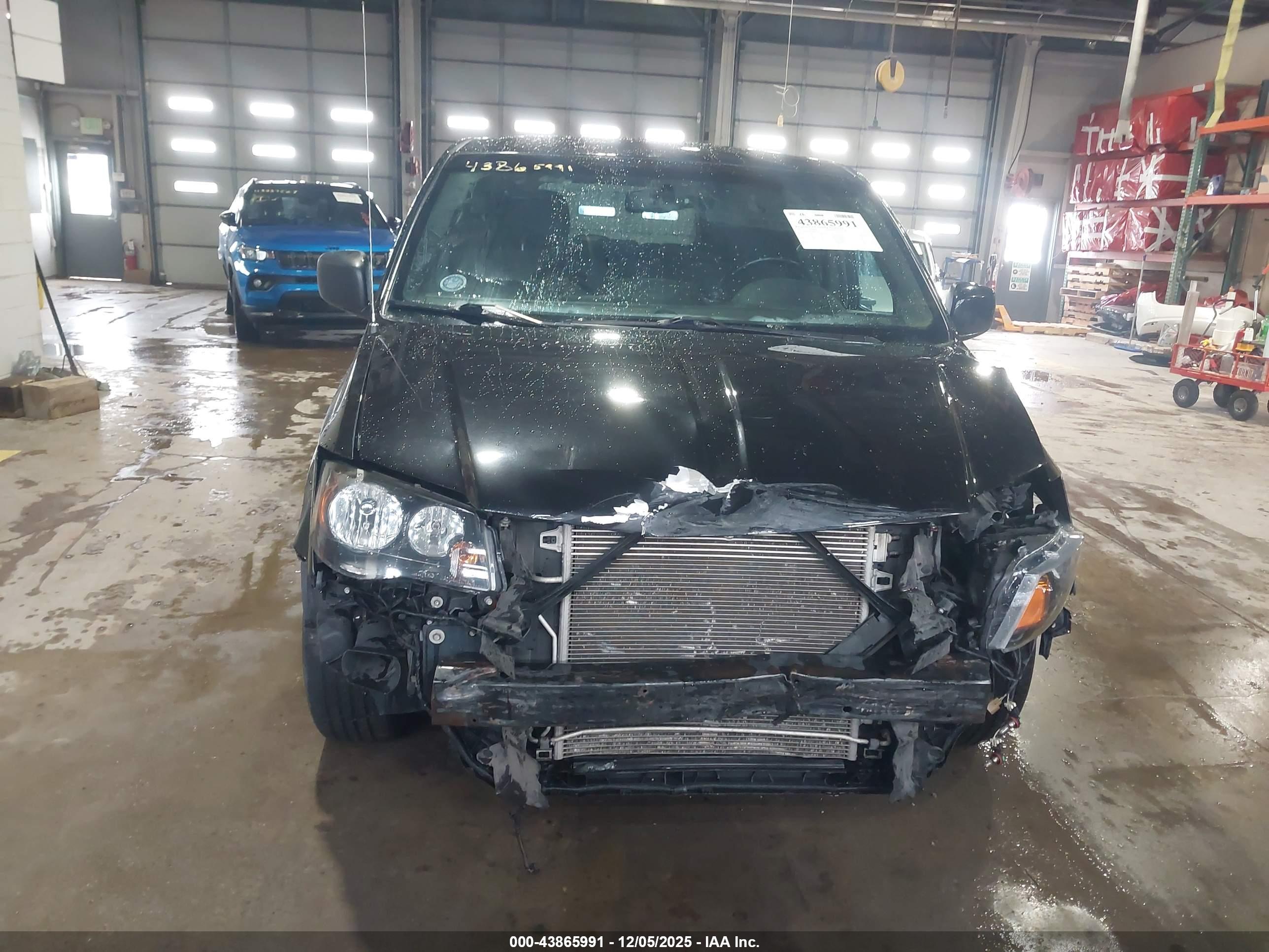 DODGE GRAND image 6