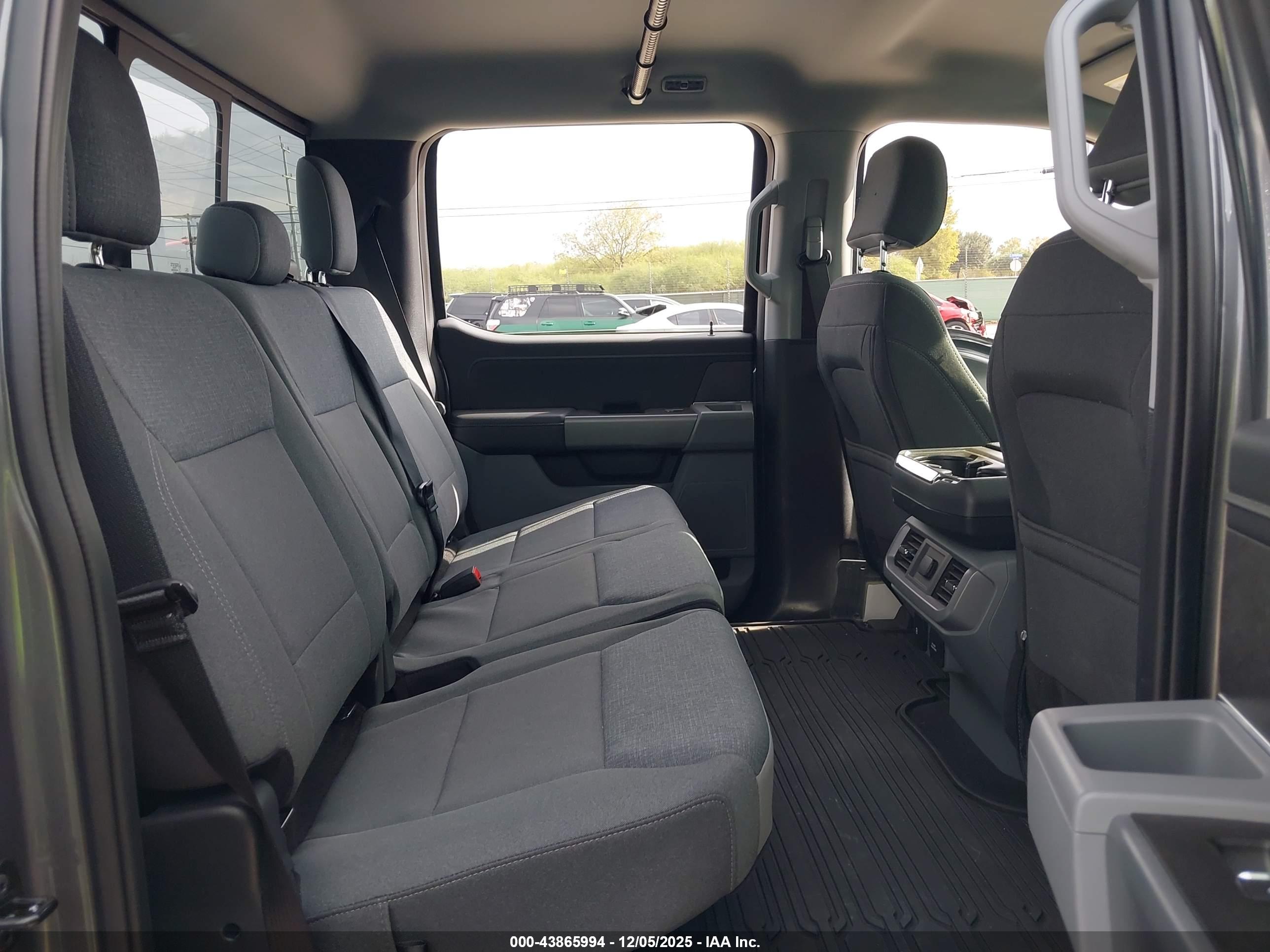 FORD F-150 image 8