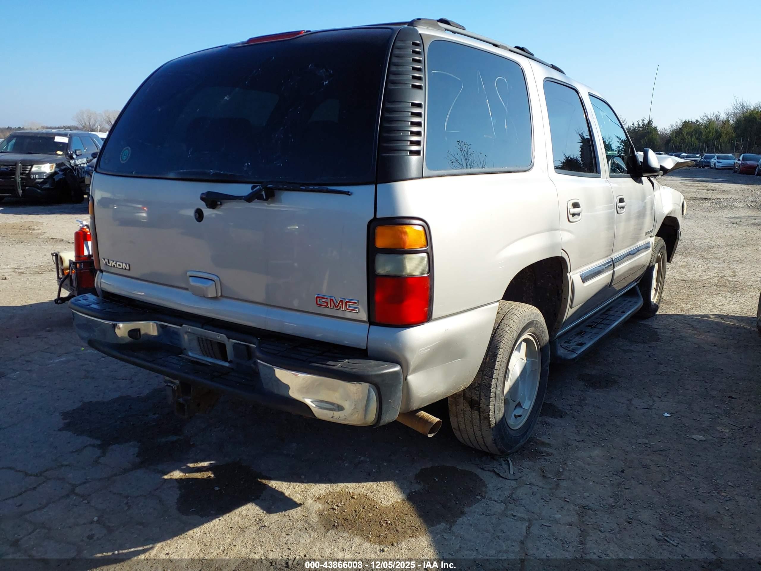 GMC YUKON image 4