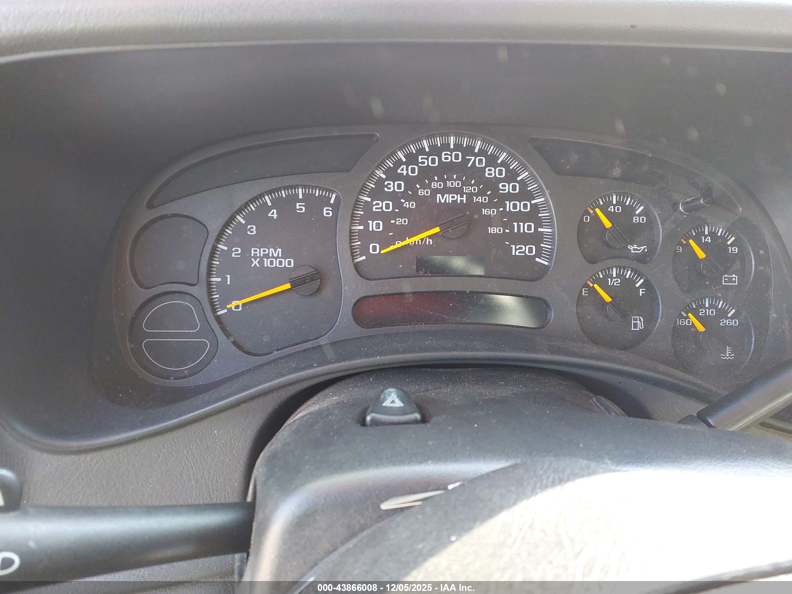 GMC YUKON image 7