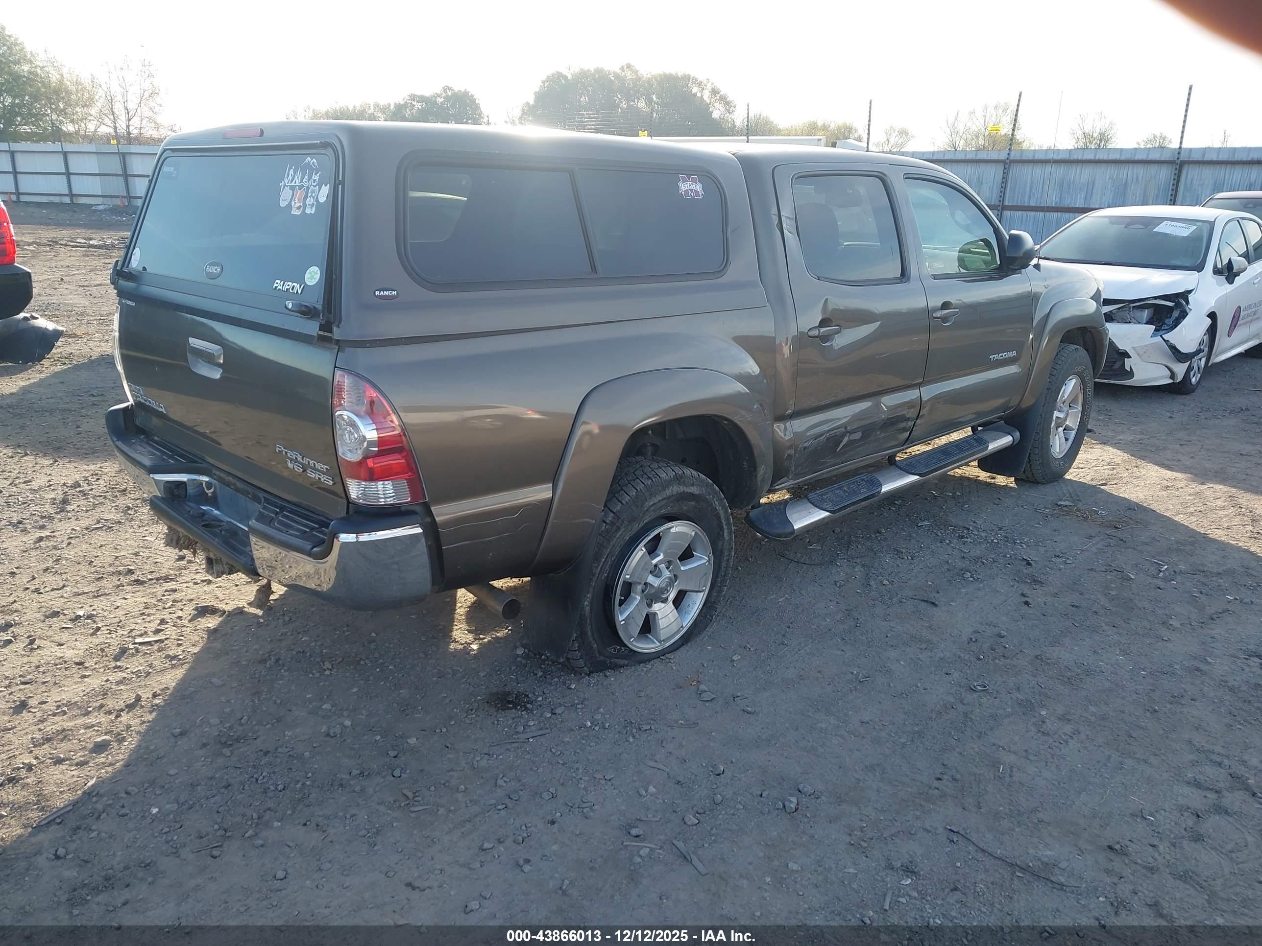 TOYOTA TACOMA image 4