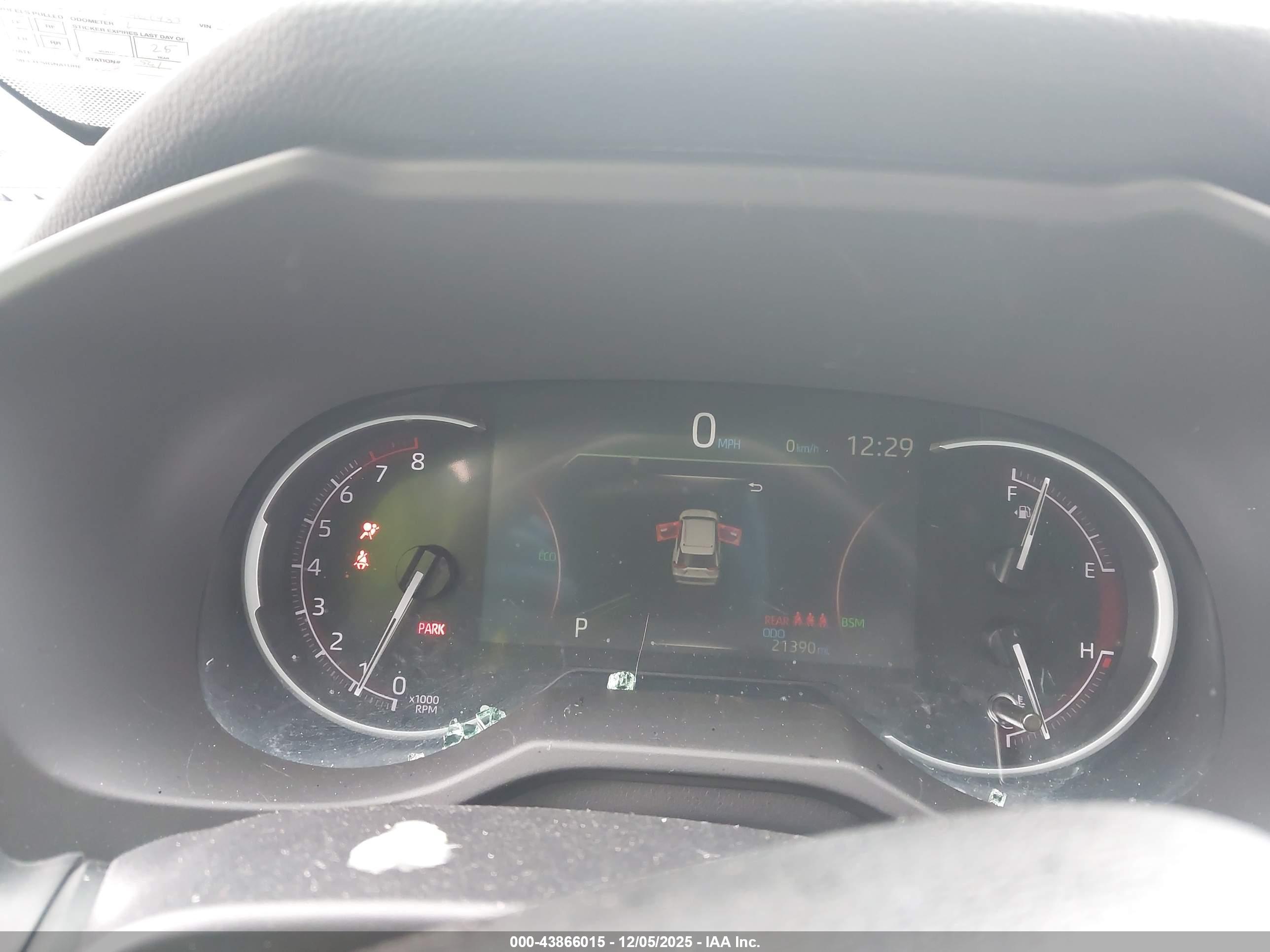 TOYOTA RAV4 image 7