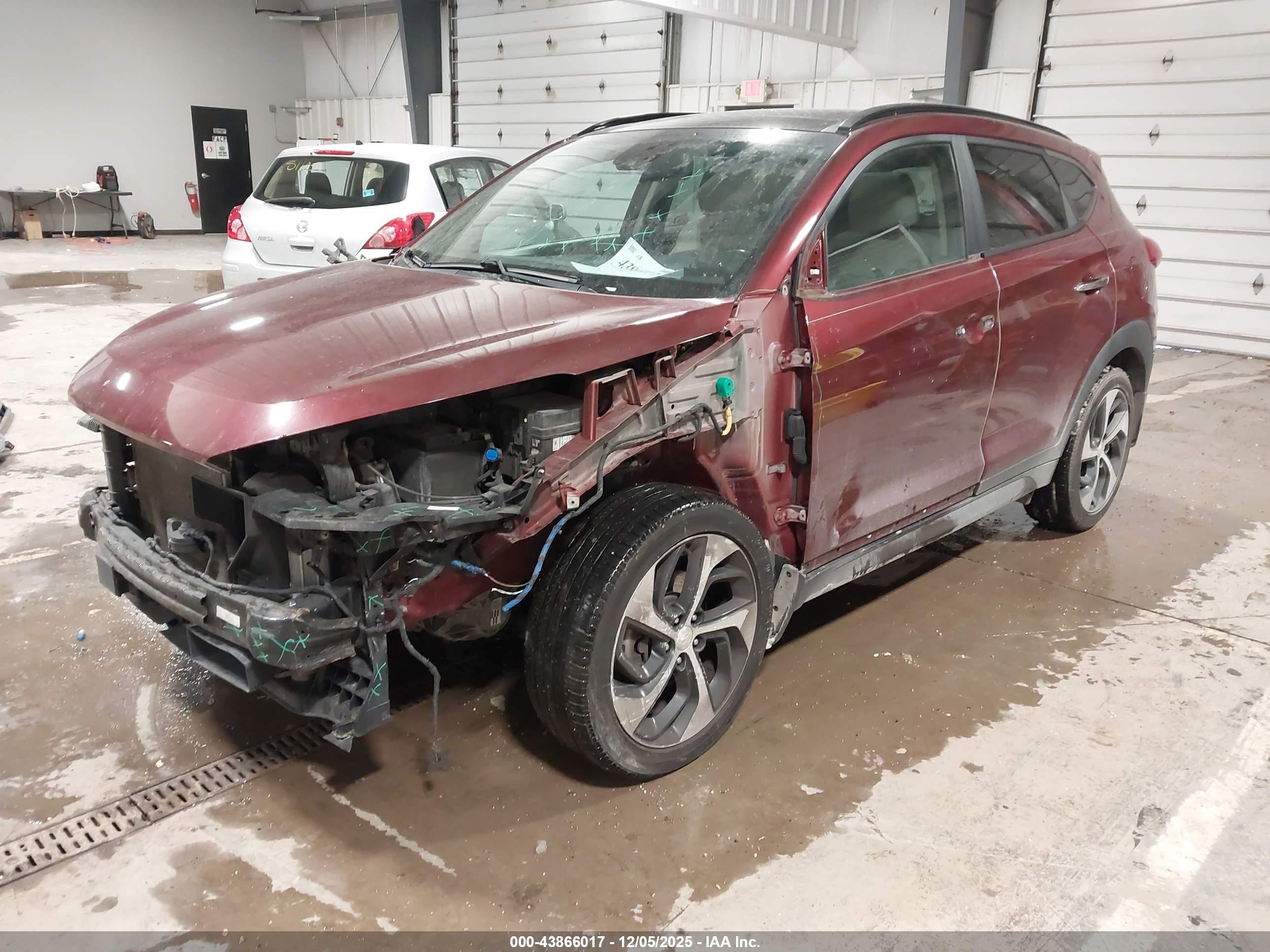 HYUNDAI TUCSON image 2