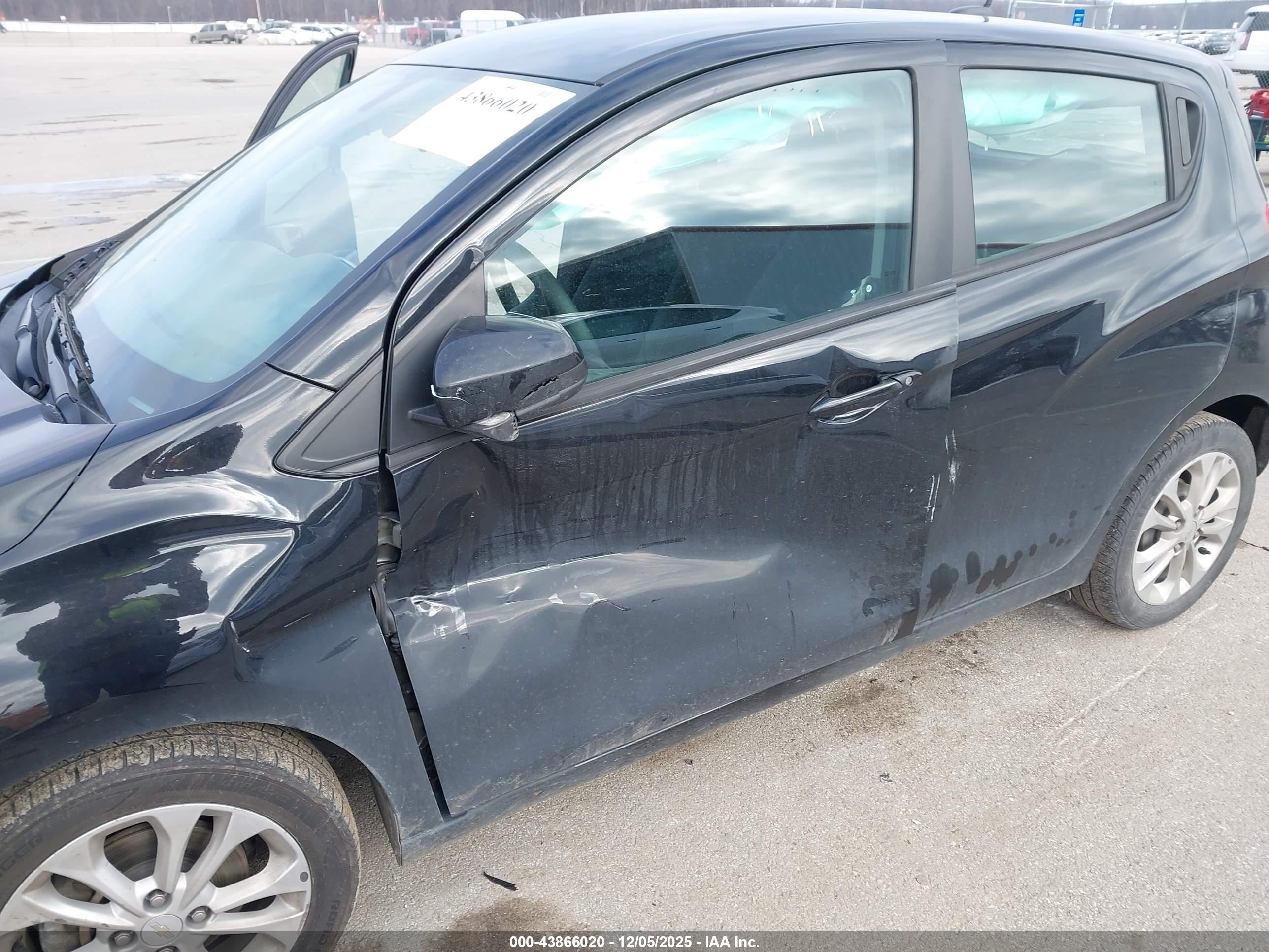 CHEVROLET SPARK image 6