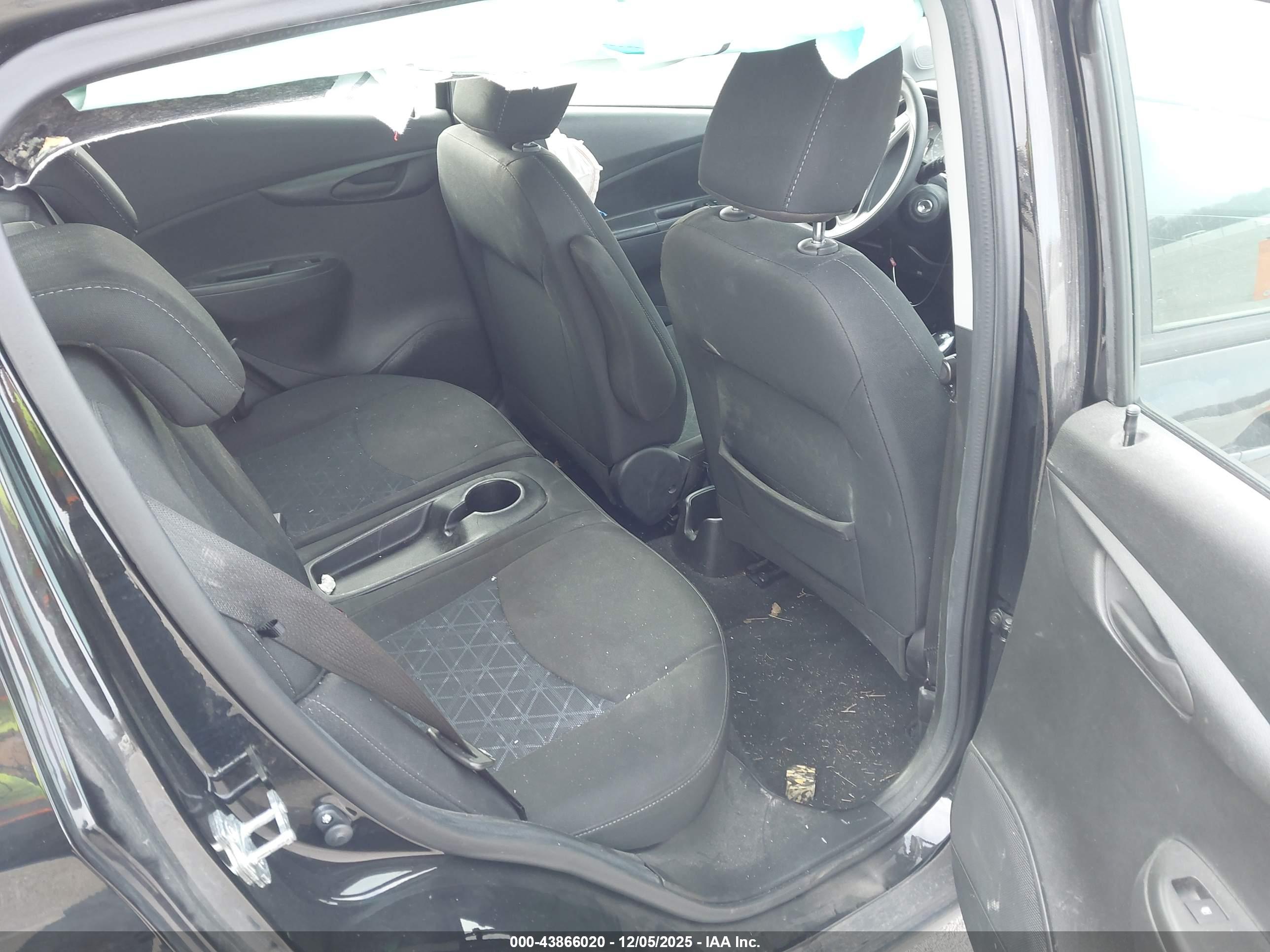 CHEVROLET SPARK image 8
