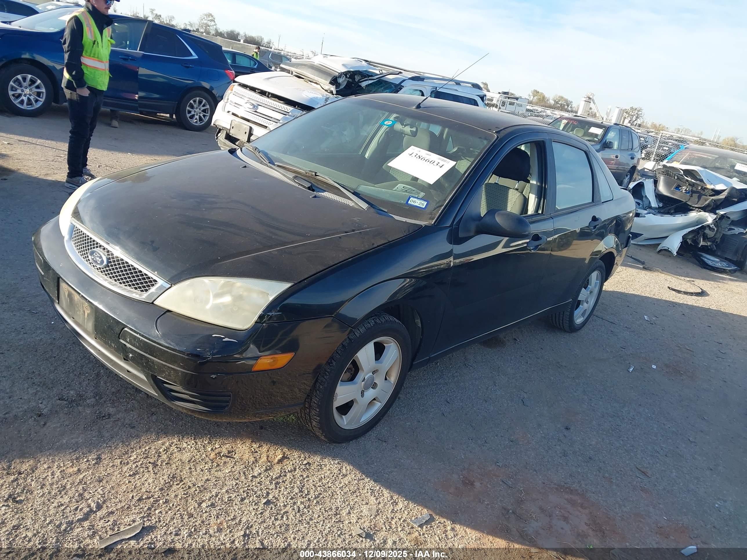 FORD FOCUS image 2