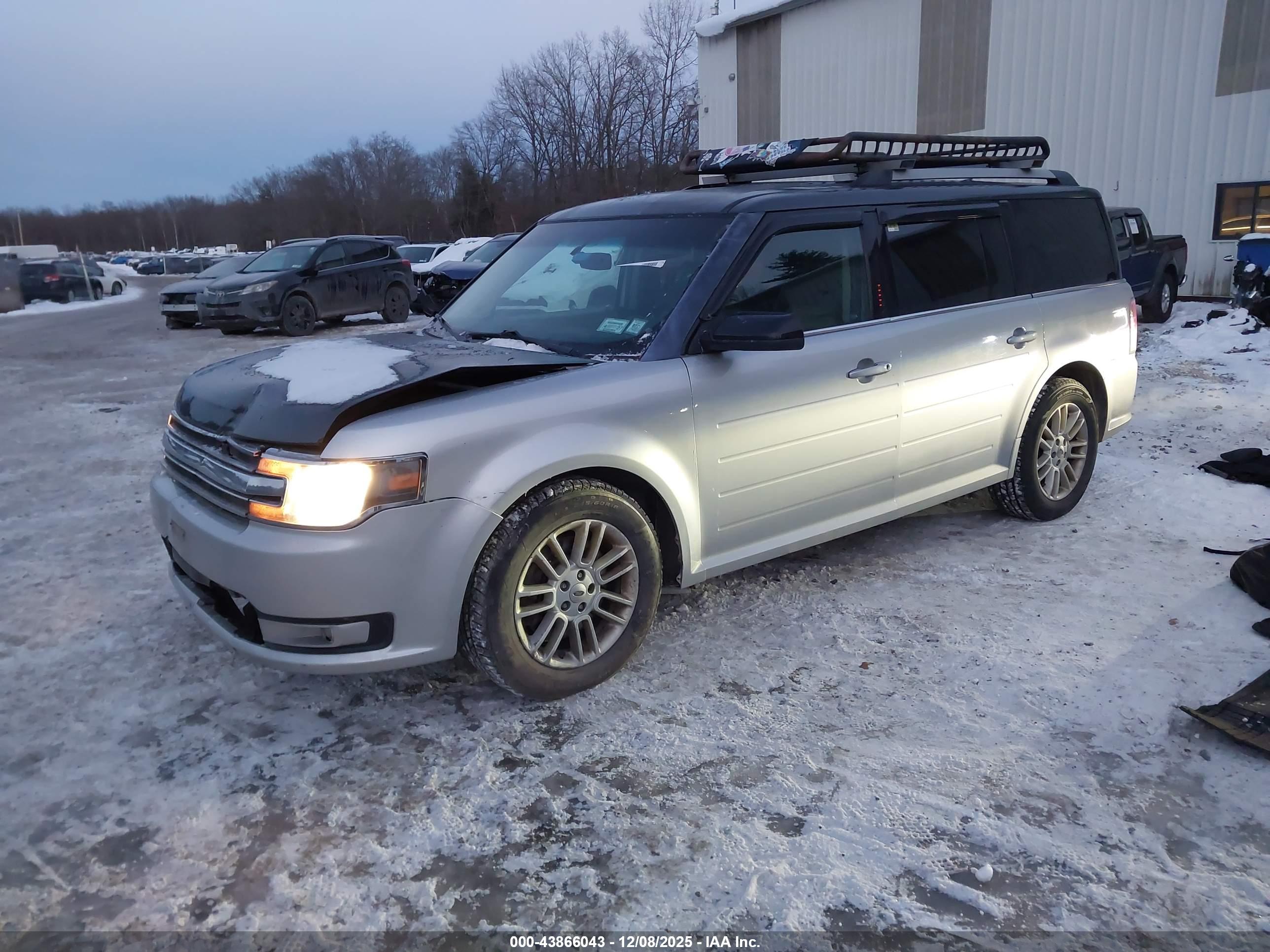 FORD FLEX image 2