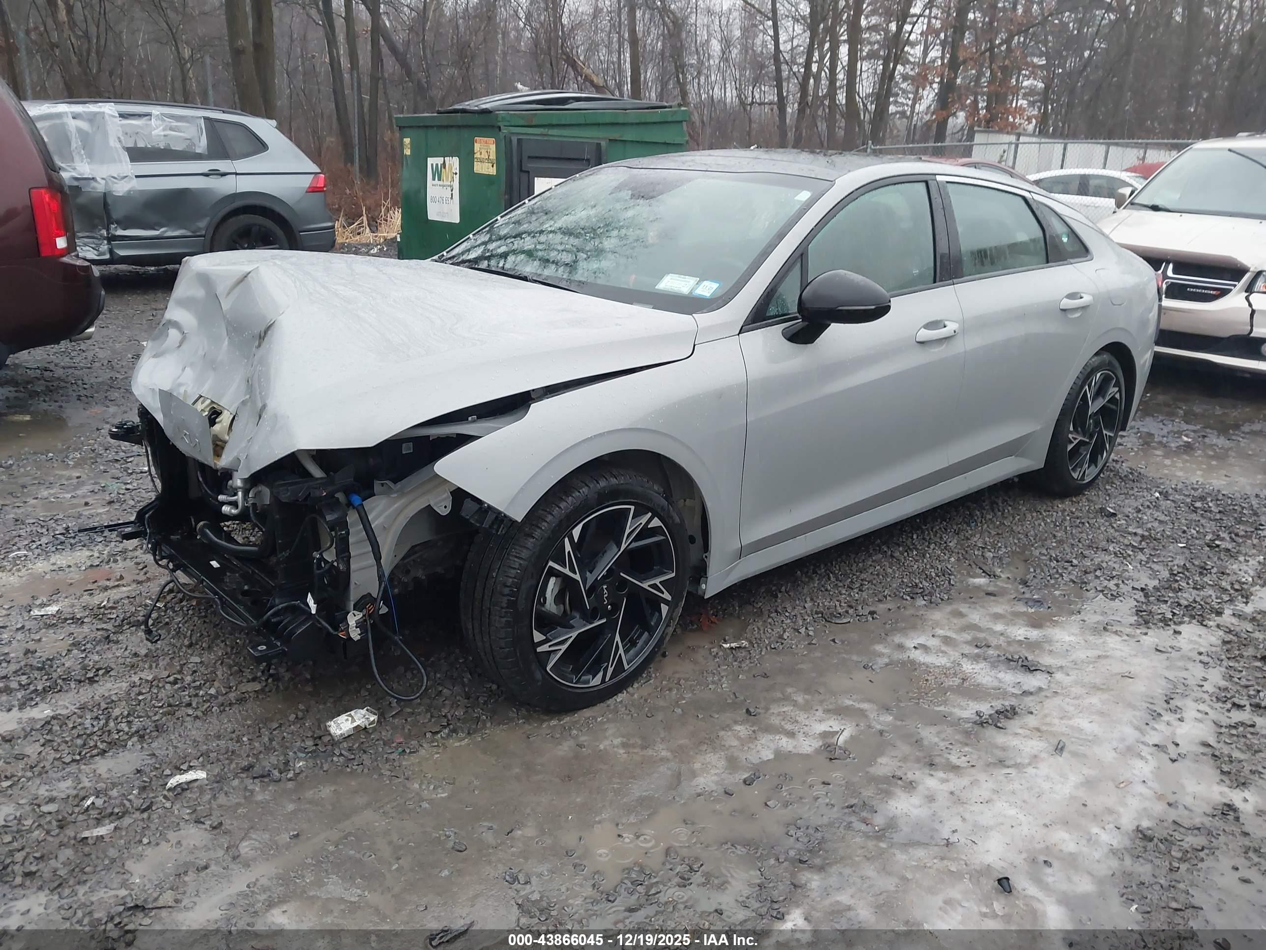 KIA K5 image 2