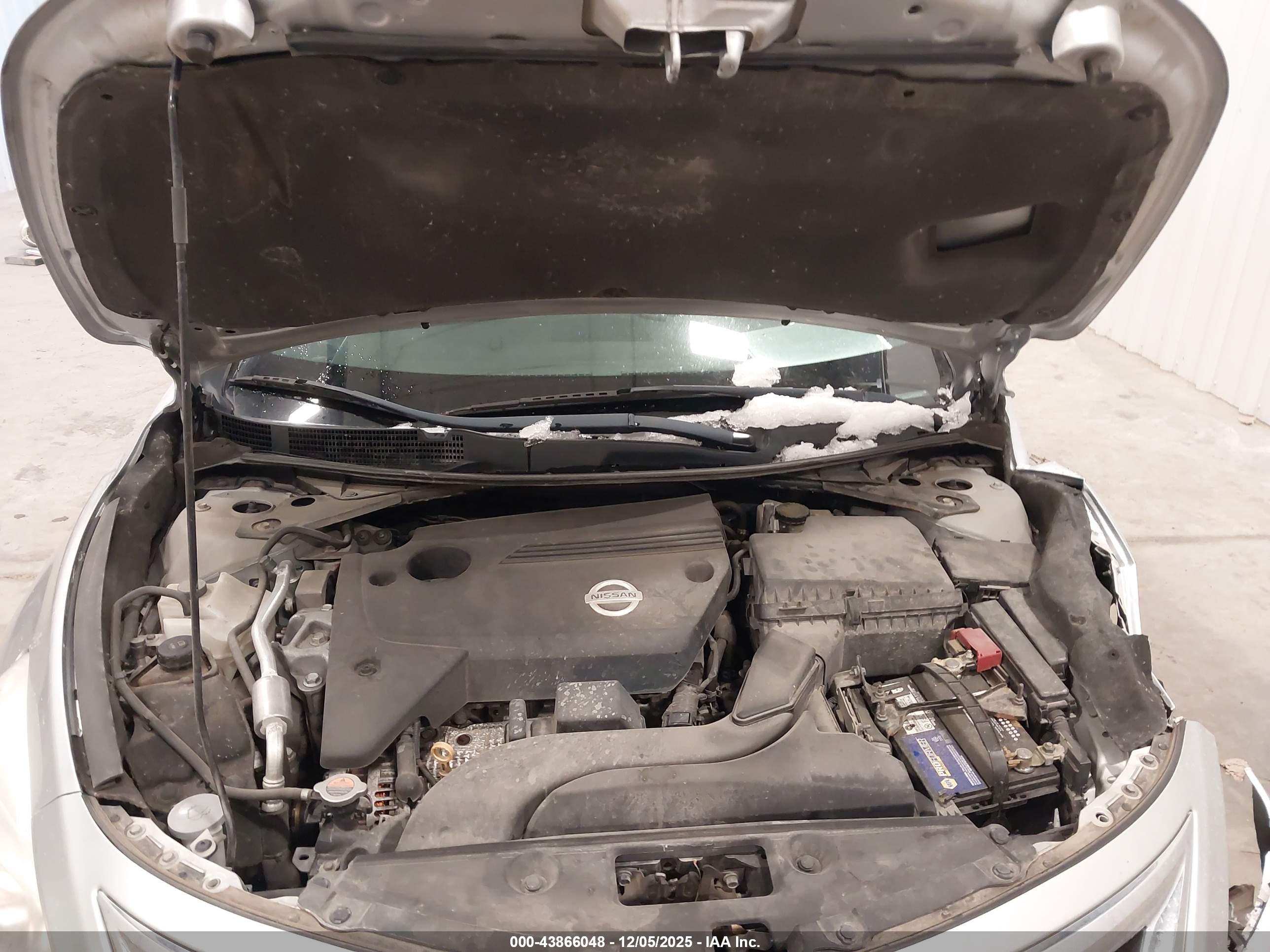 NISSAN ALTIMA image 10