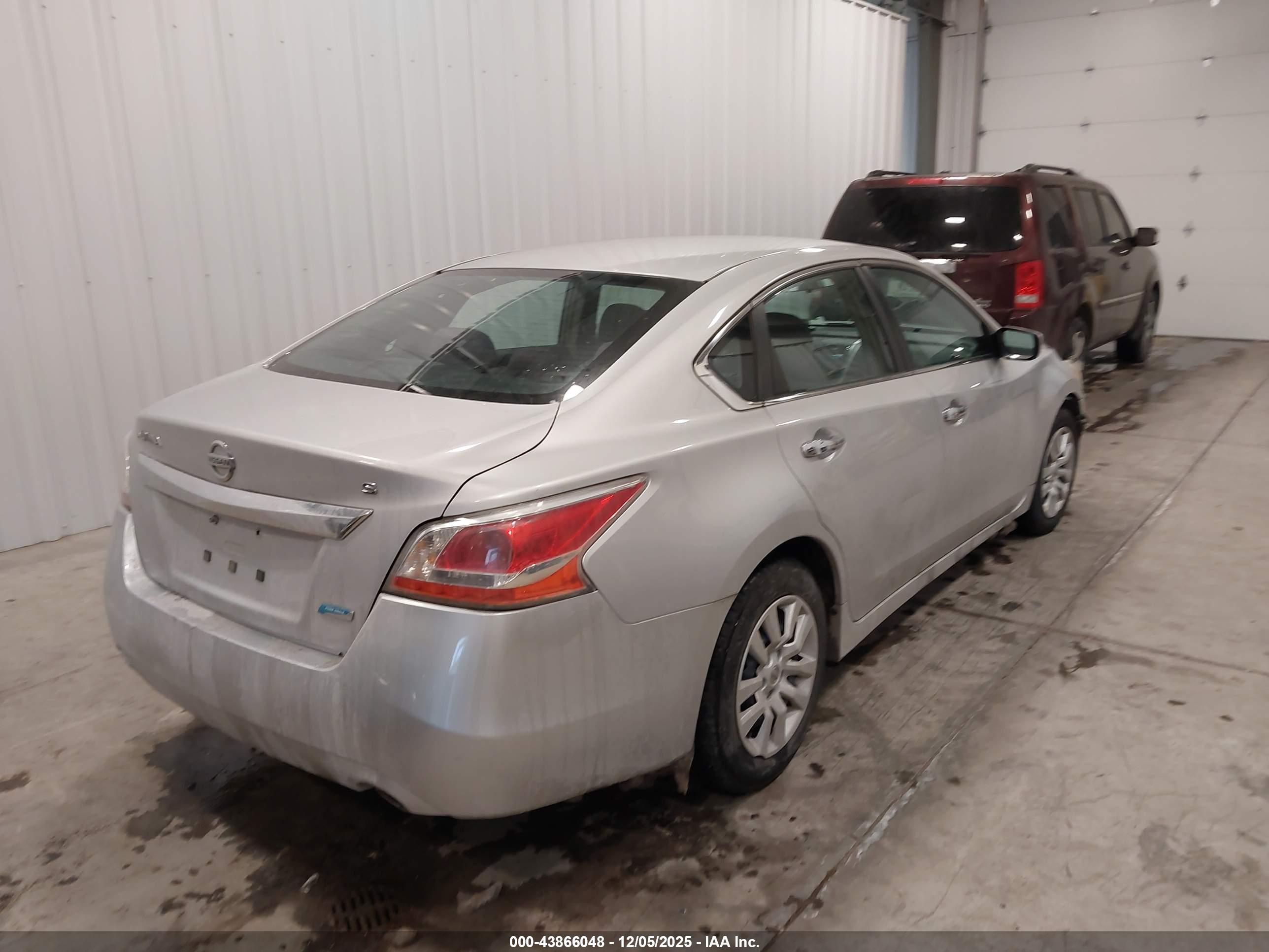 NISSAN ALTIMA image 4
