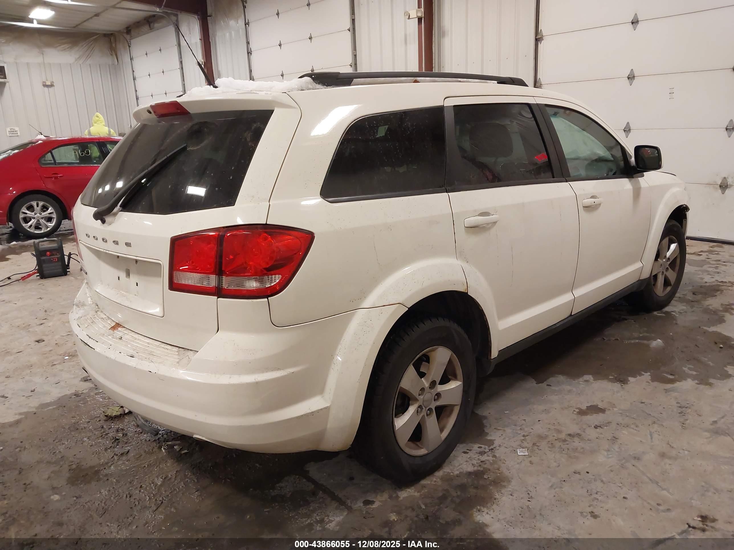 DODGE JOURNEY image 4