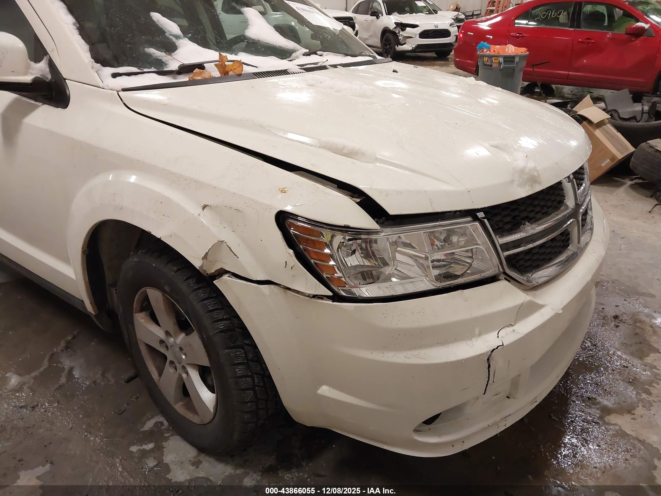 DODGE JOURNEY image 6