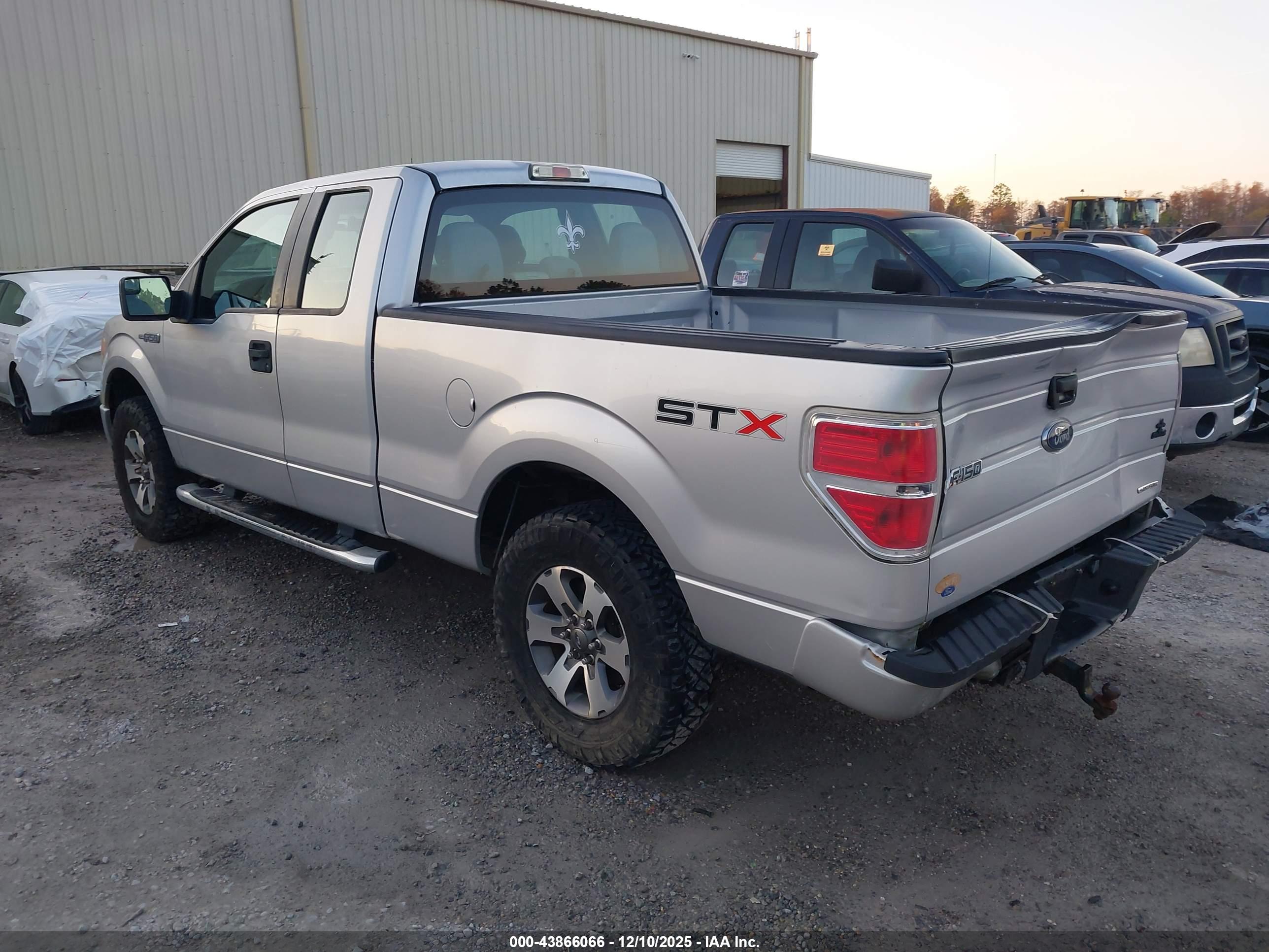 FORD F-150 image 3