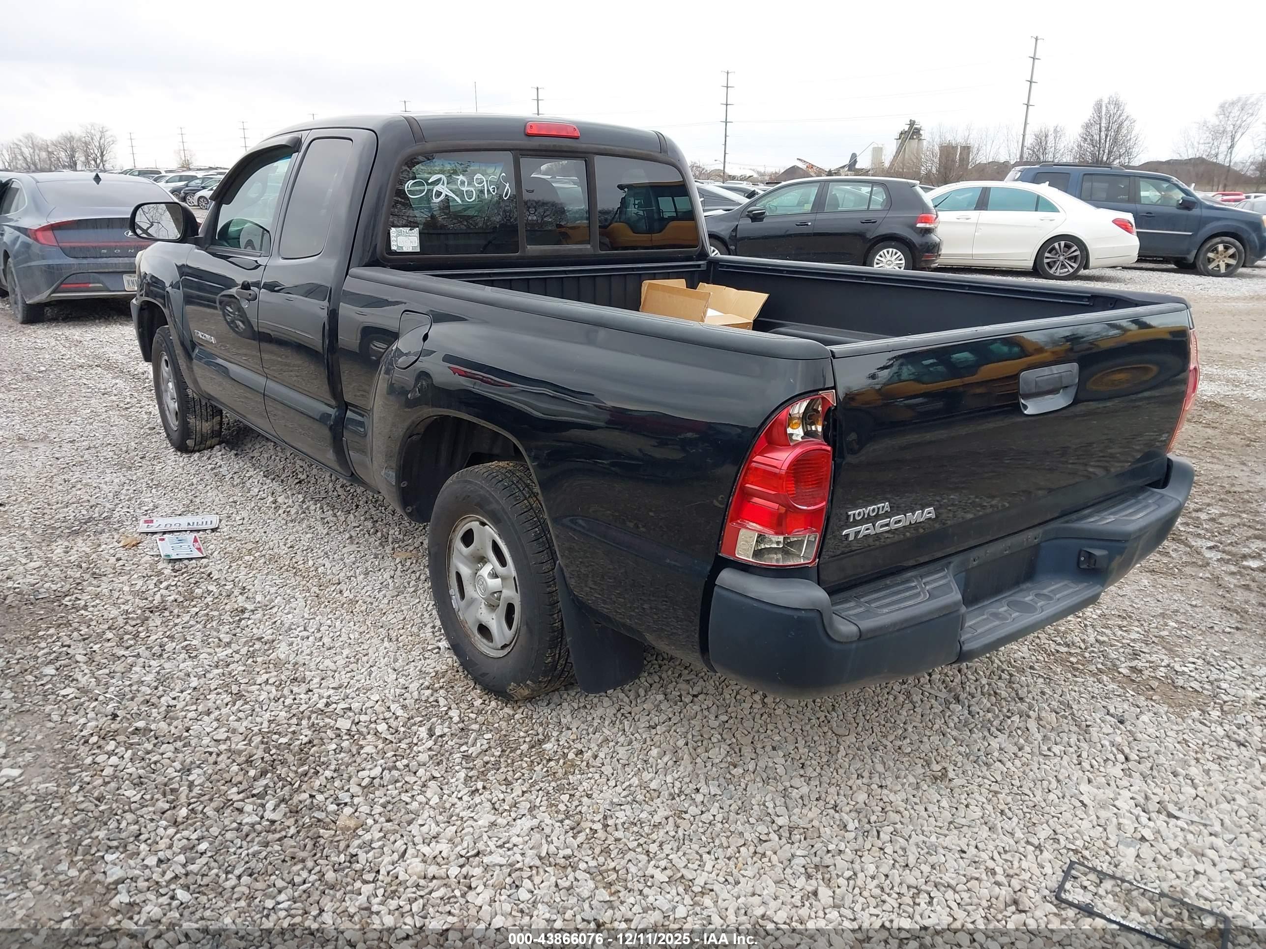 TOYOTA TACOMA image 3