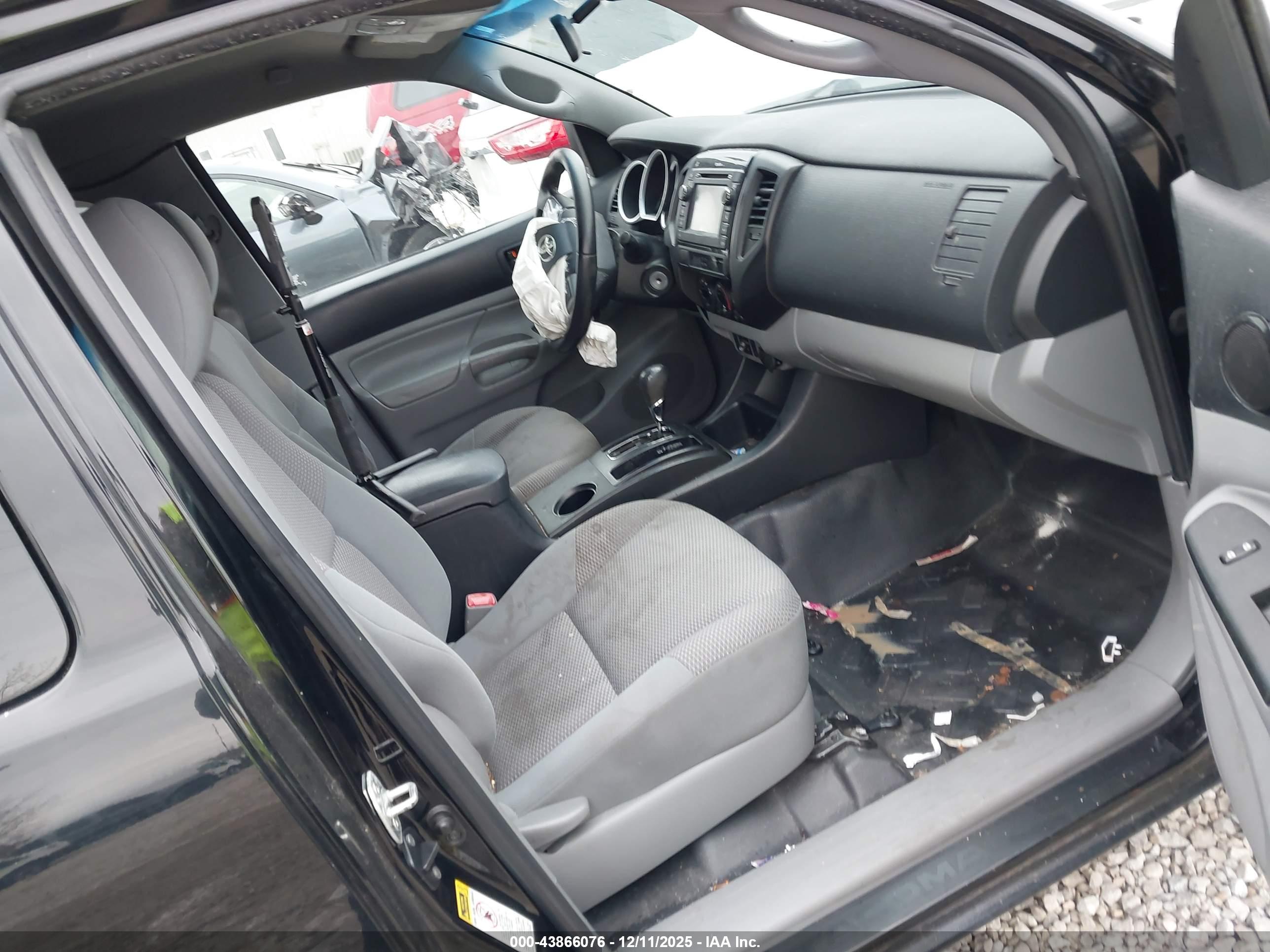 TOYOTA TACOMA image 5