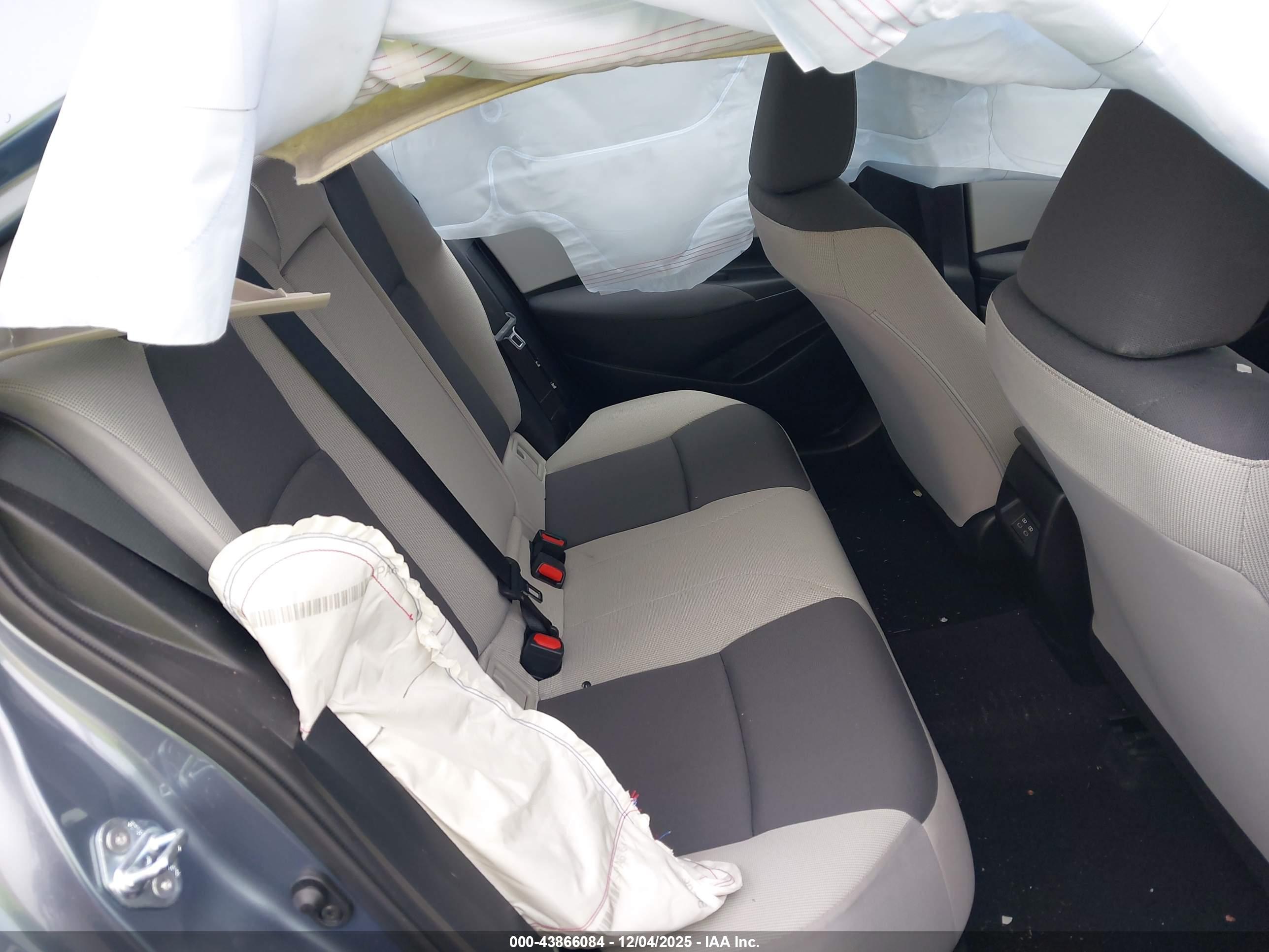 TOYOTA COROLLA image 8