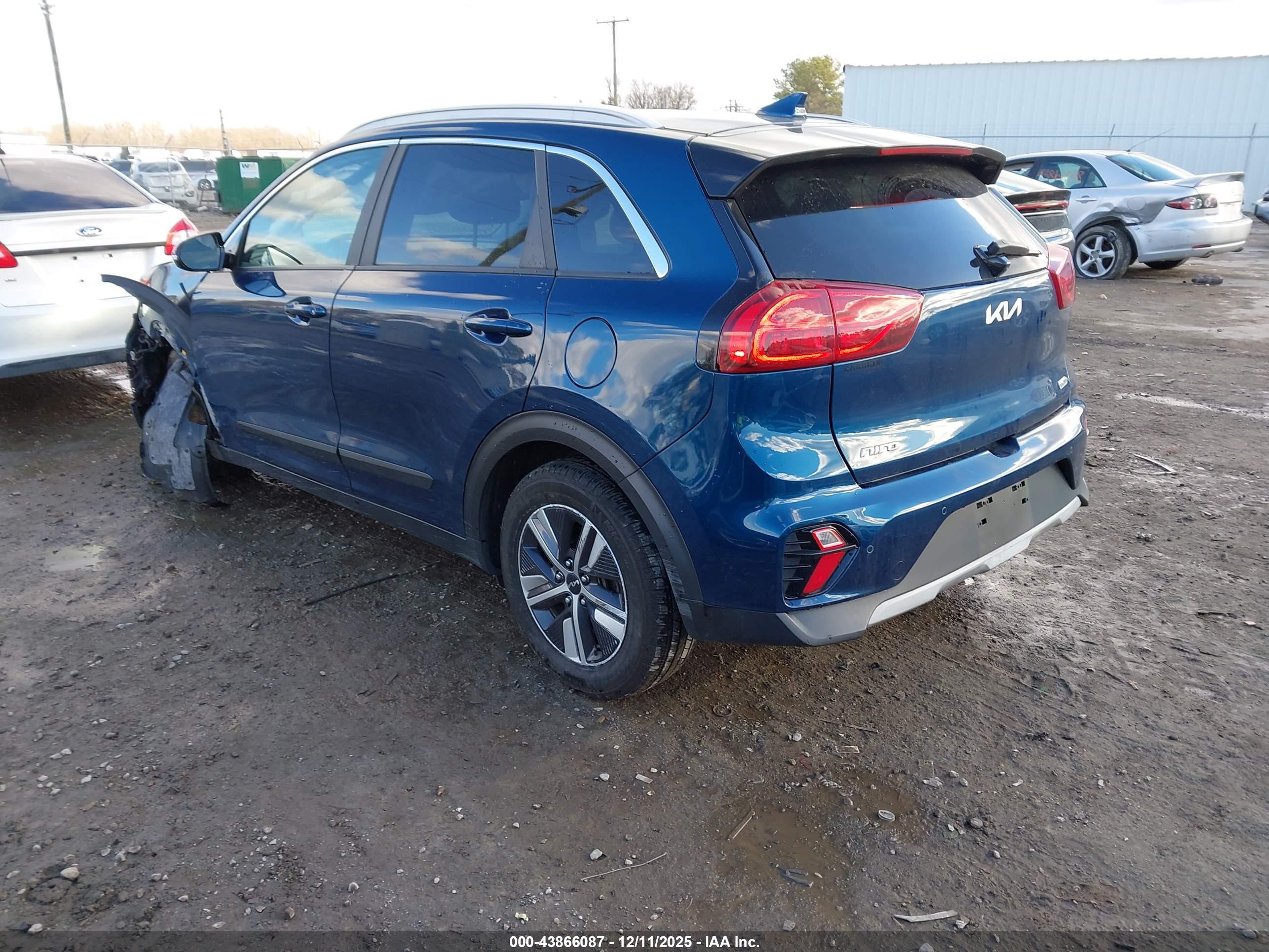 KIA NIRO image 3