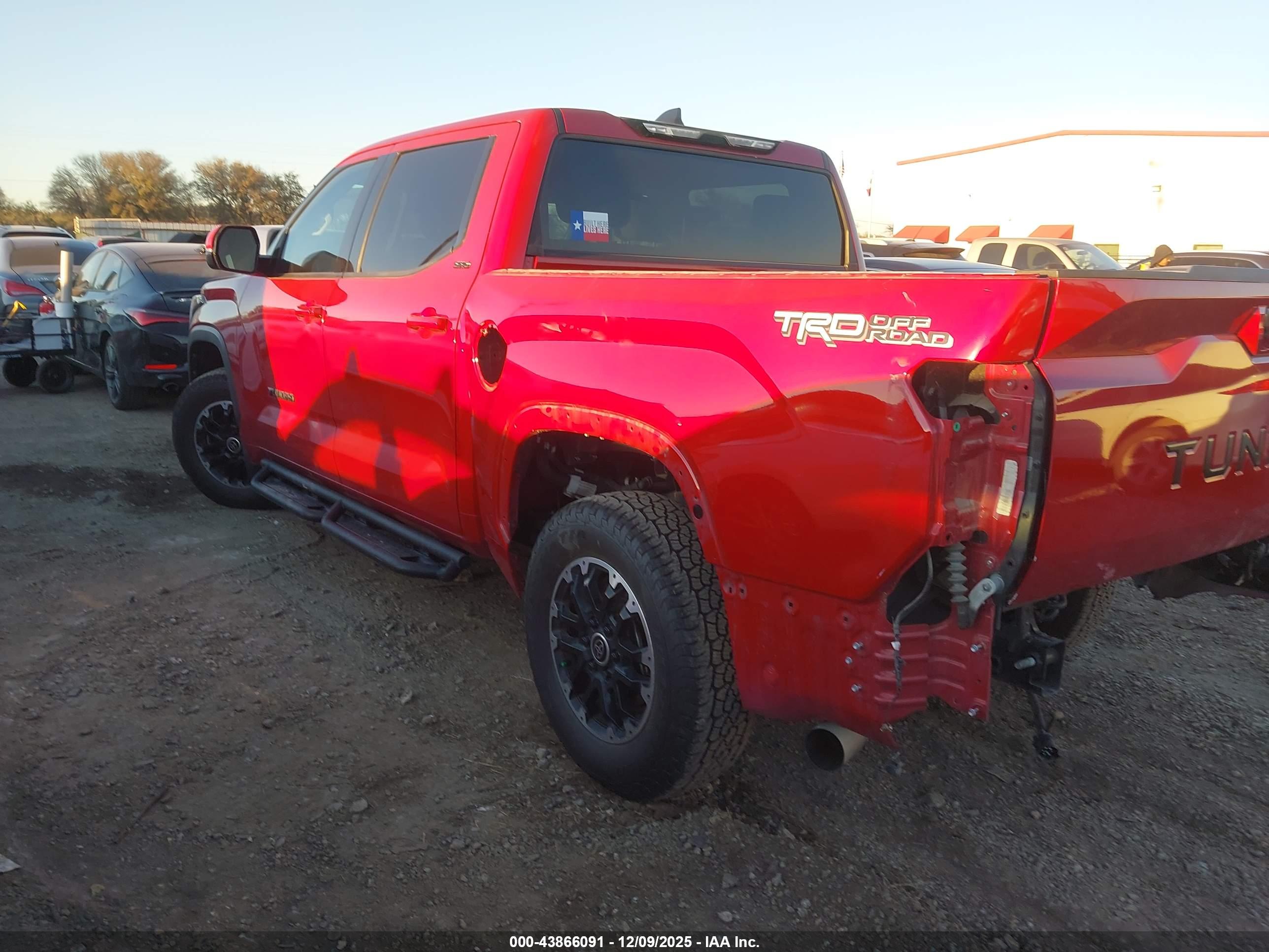 TOYOTA TUNDRA image 3