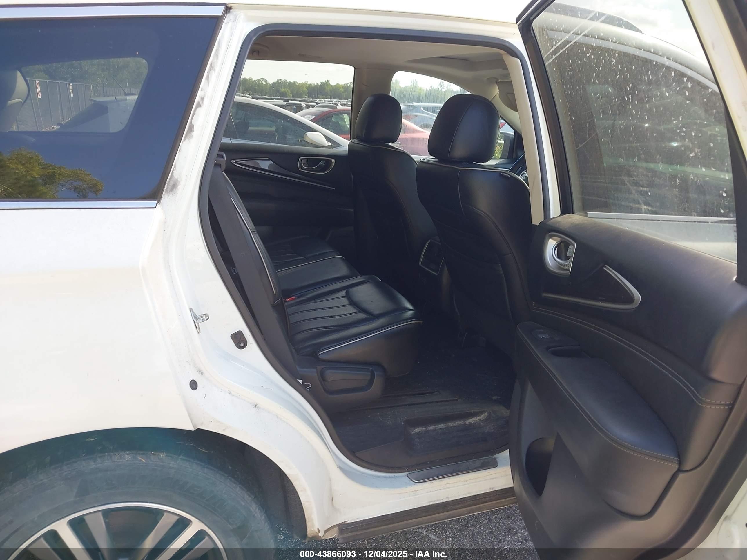 INFINITI QX60 image 8
