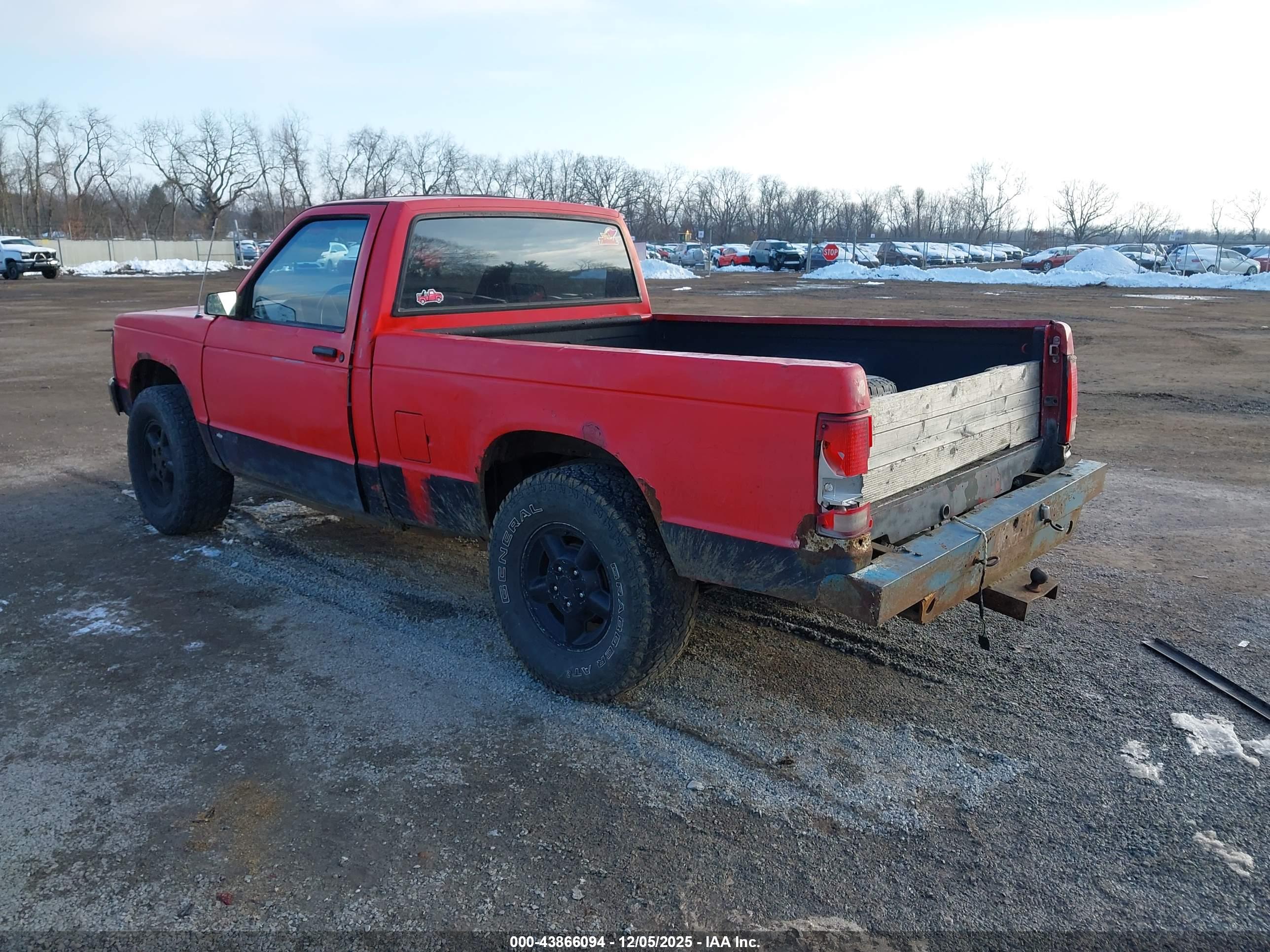 CHEVROLET S image 3