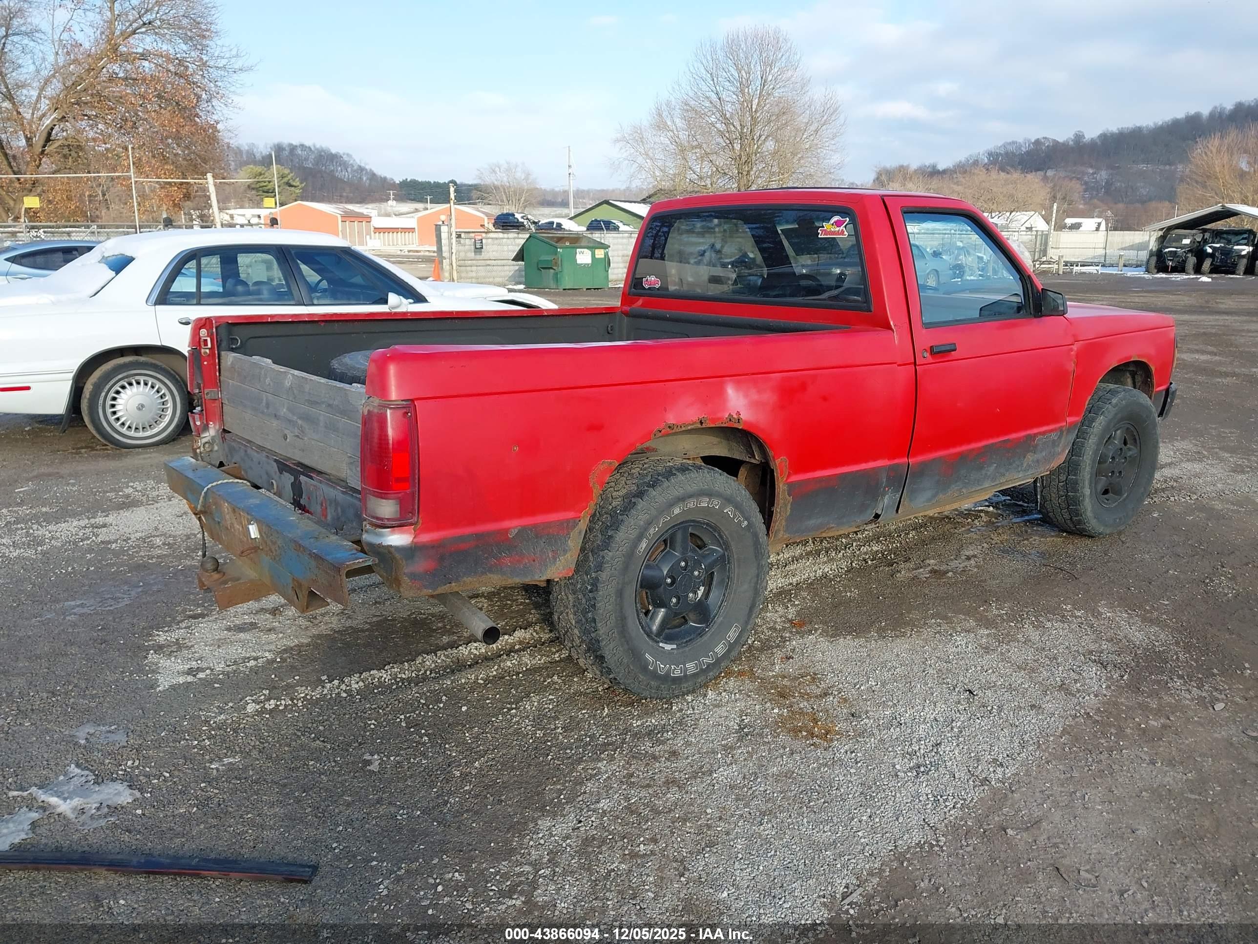 CHEVROLET S image 4