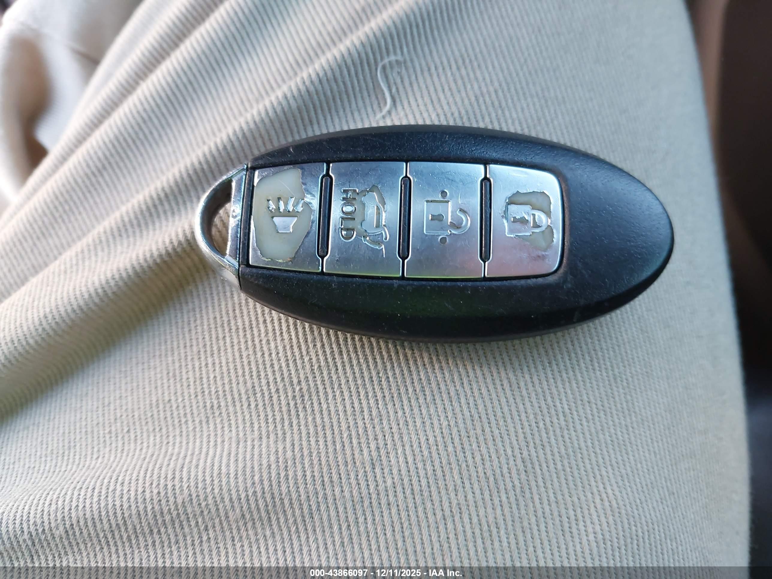 NISSAN ROGUE image 11