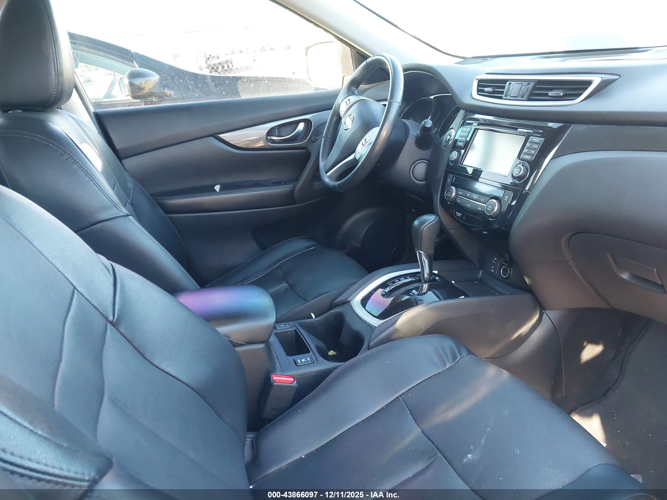 NISSAN ROGUE image 5