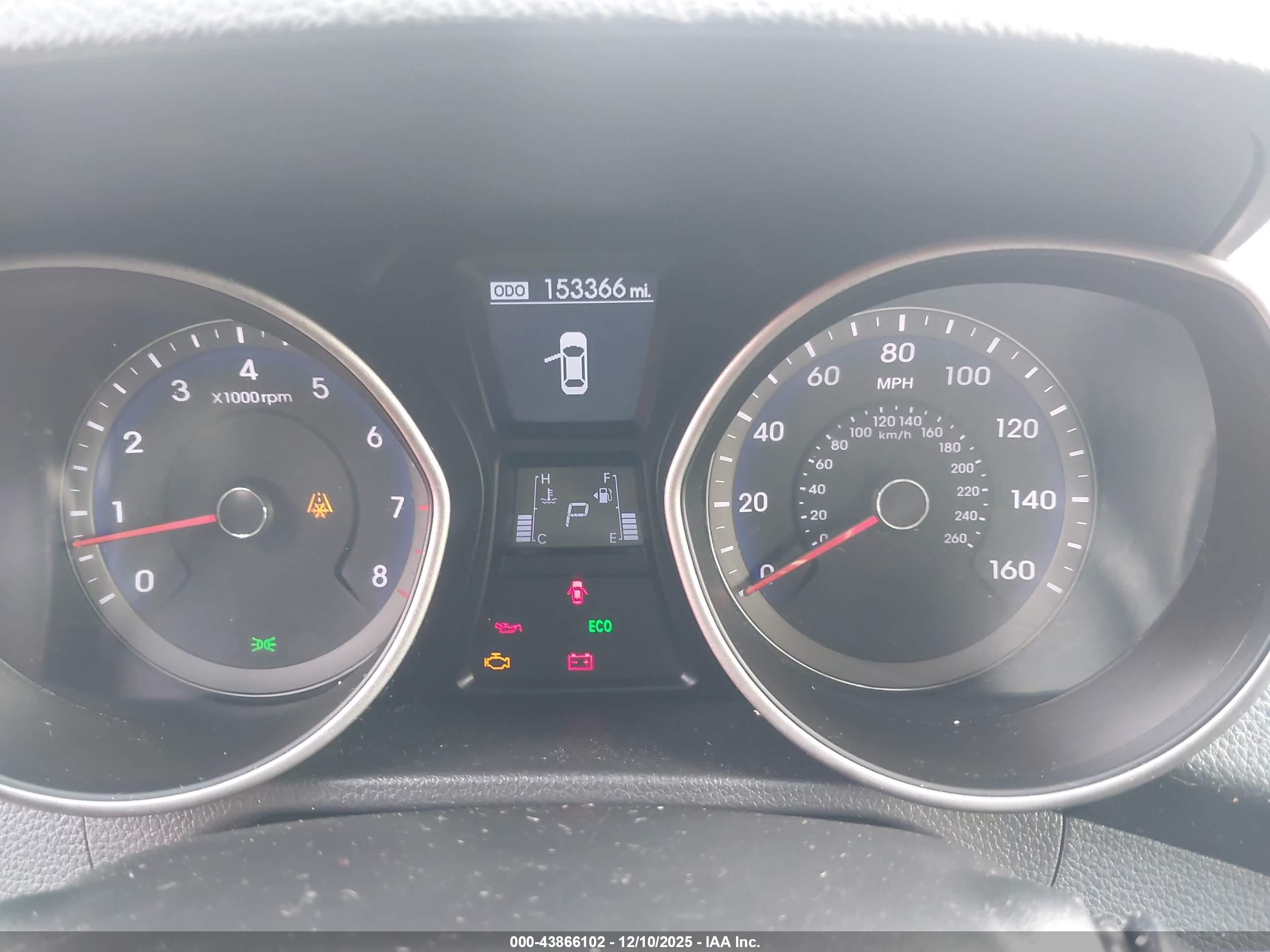 HYUNDAI ELANTRA image 7