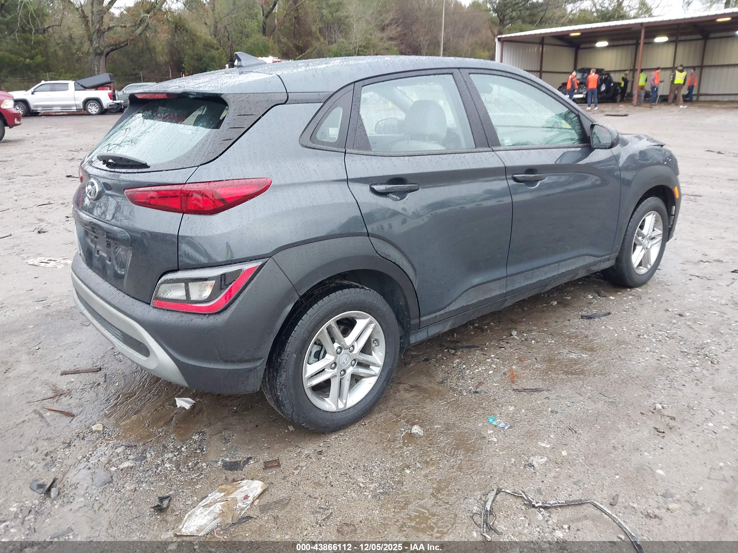 HYUNDAI KONA image 4