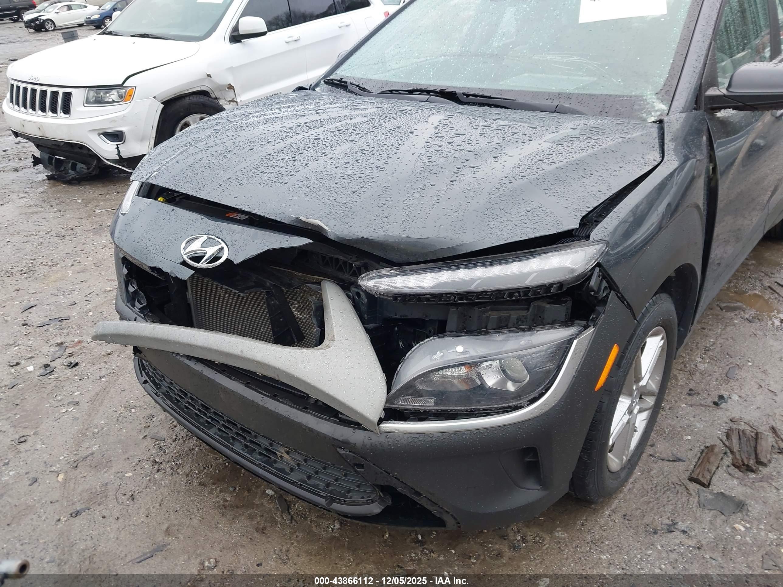 HYUNDAI KONA image 6