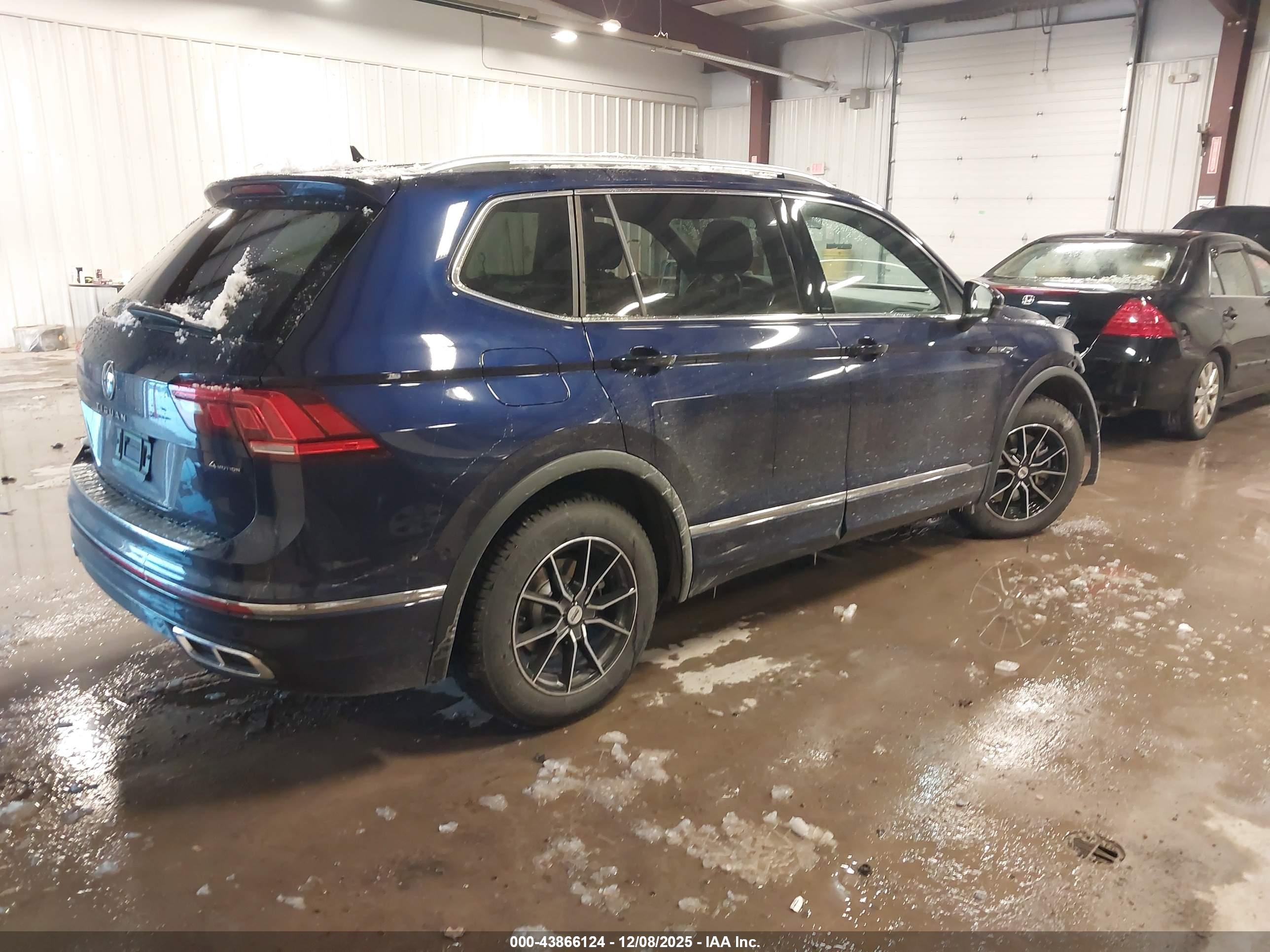 VOLKSWAGEN TIGUAN image 4
