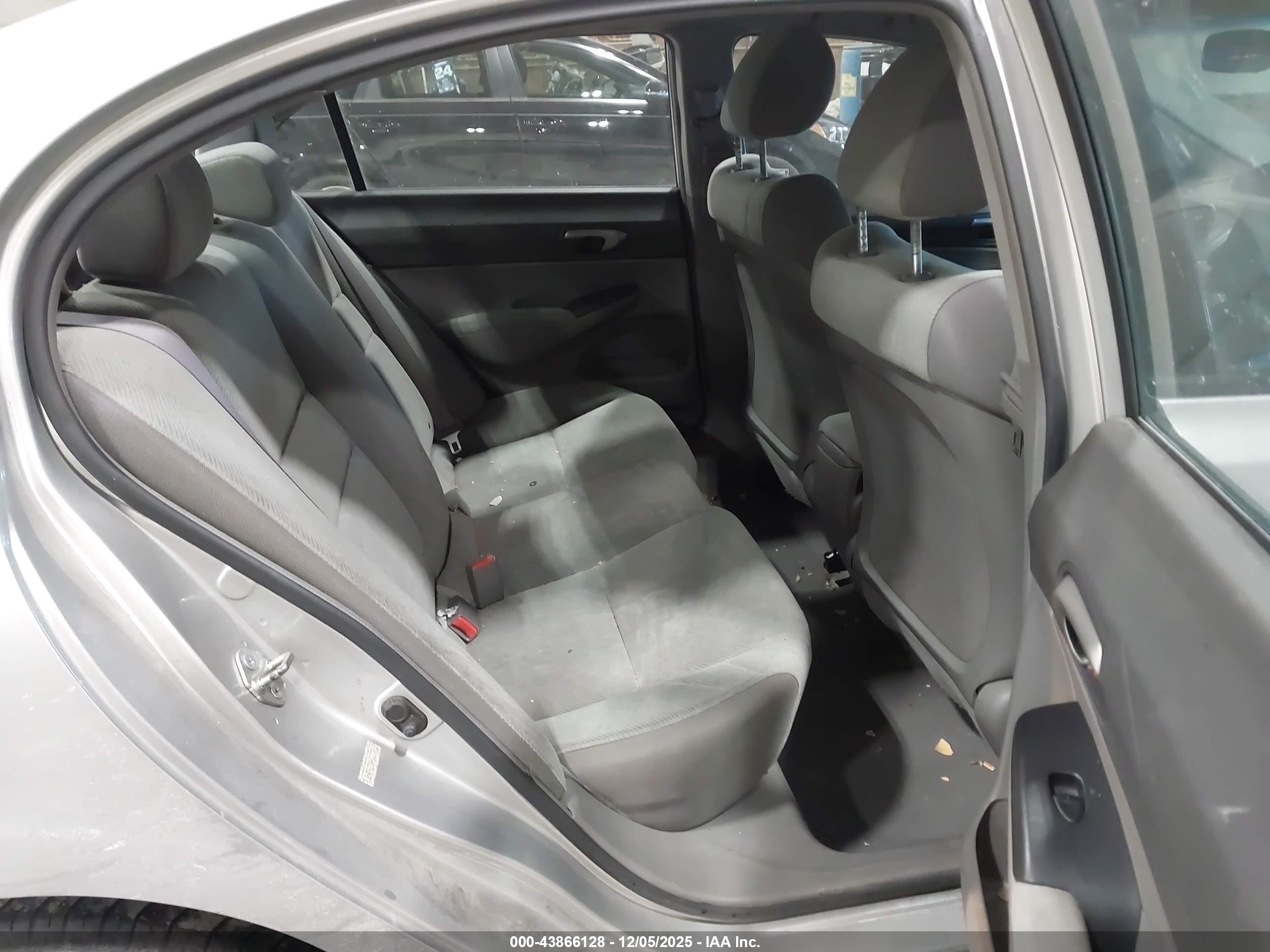 HONDA CIVIC image 8