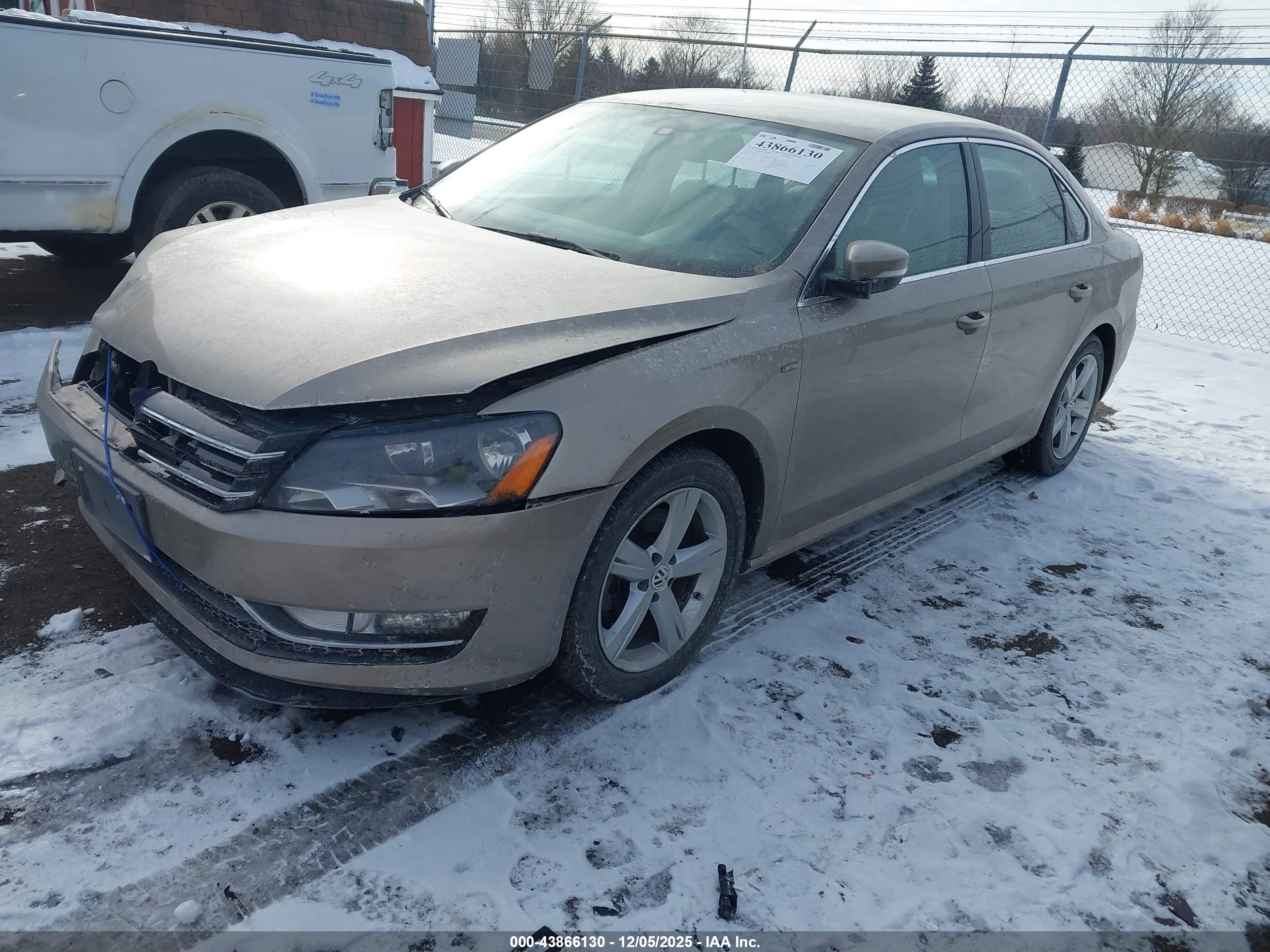 VOLKSWAGEN PASSAT image 2
