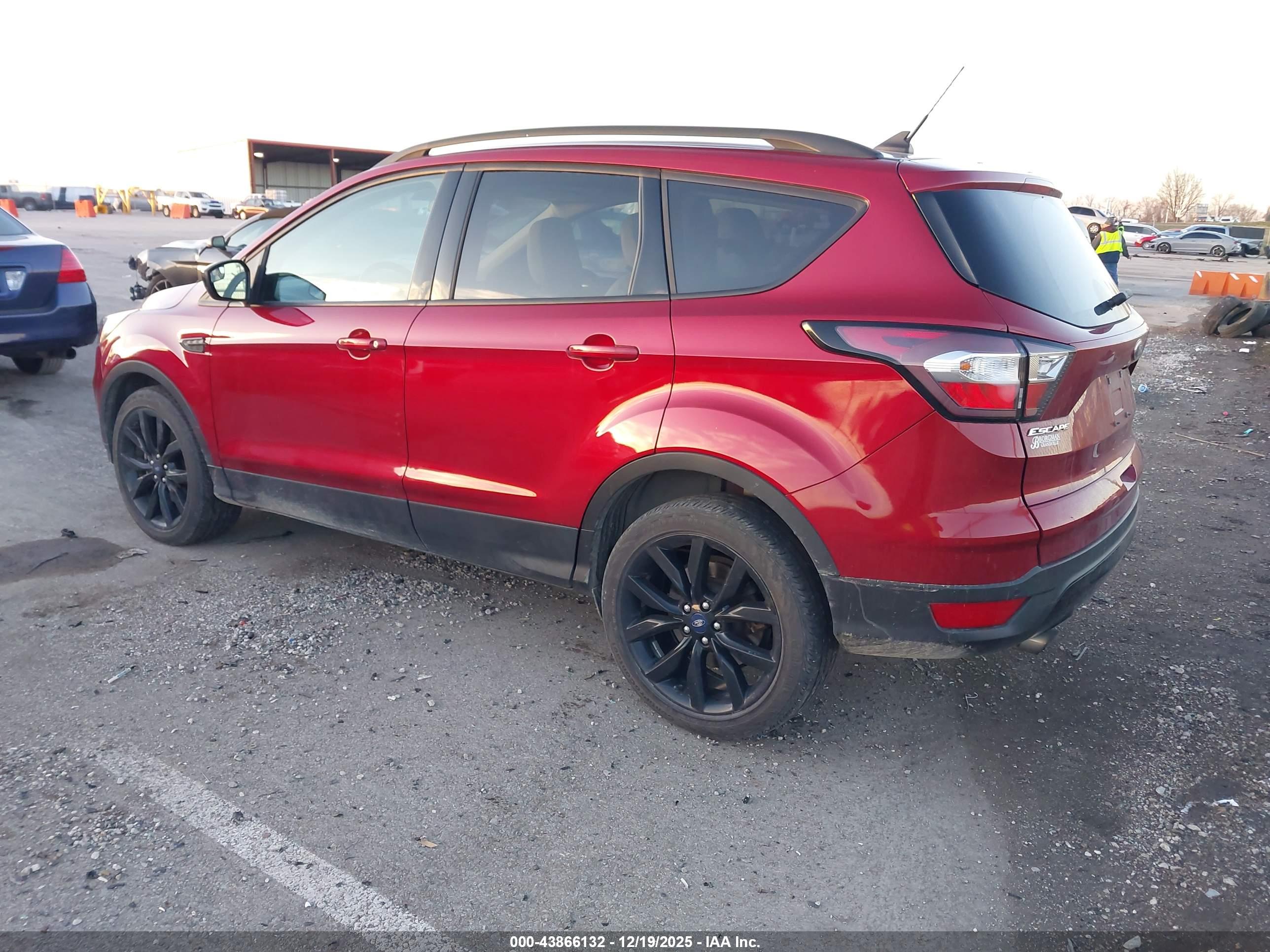 FORD ESCAPE image 3