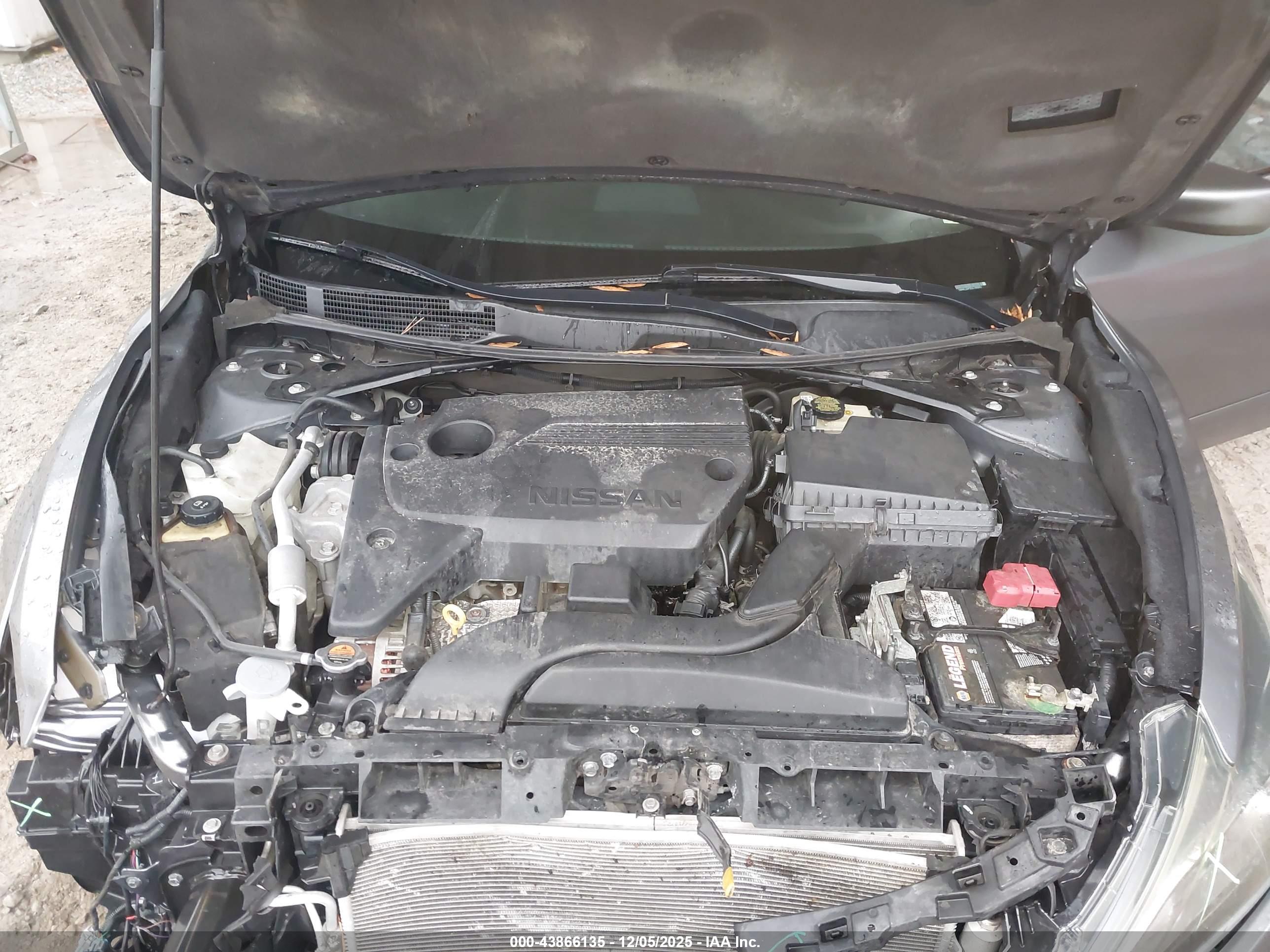NISSAN ALTIMA image 10