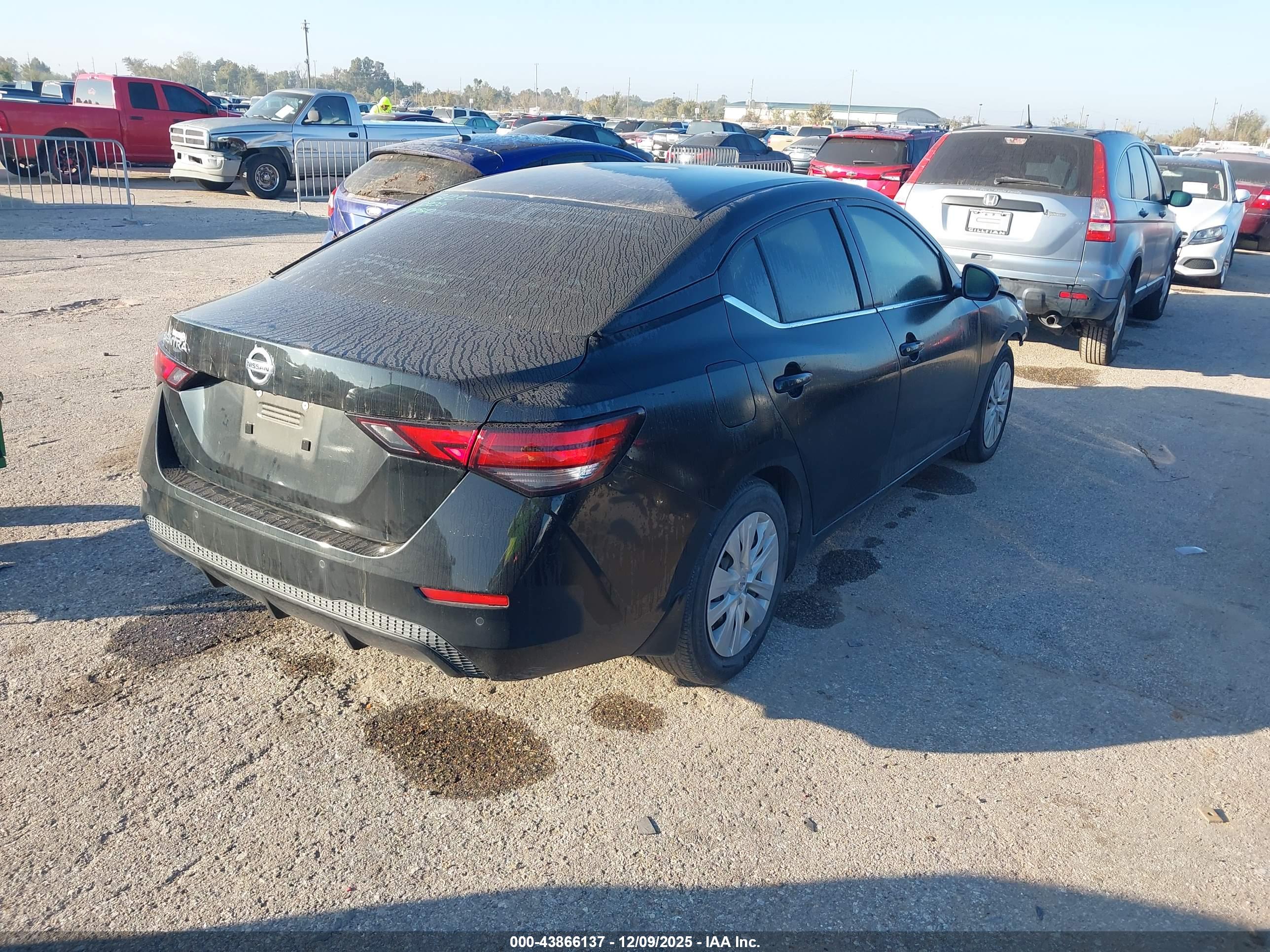 NISSAN SENTRA image 4