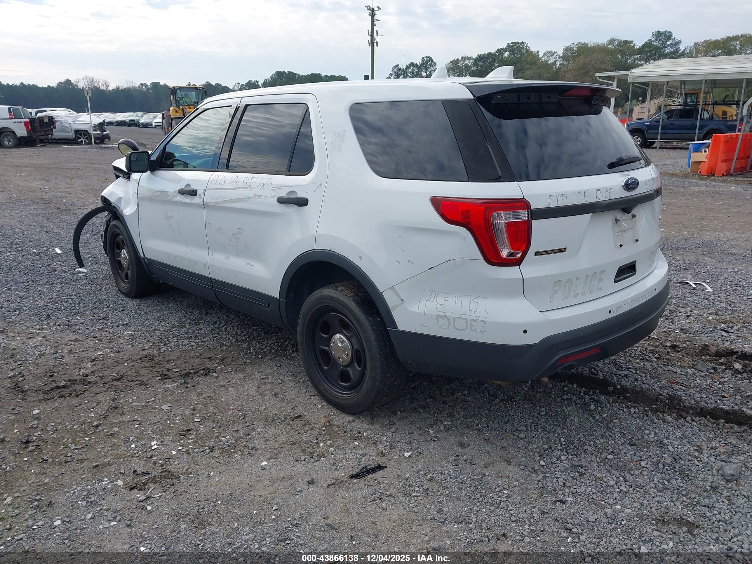FORD UTILITY image 3