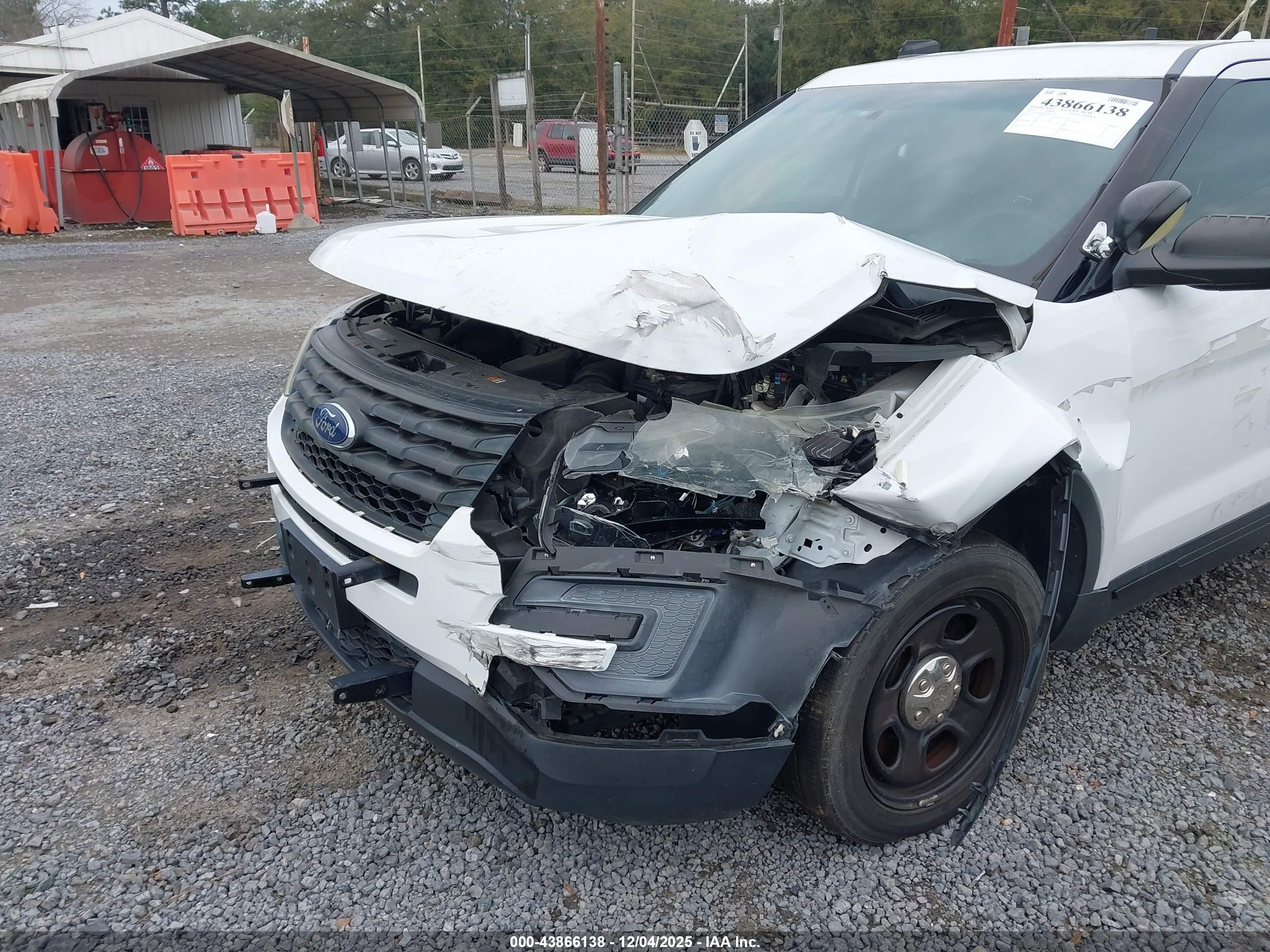 FORD UTILITY image 6