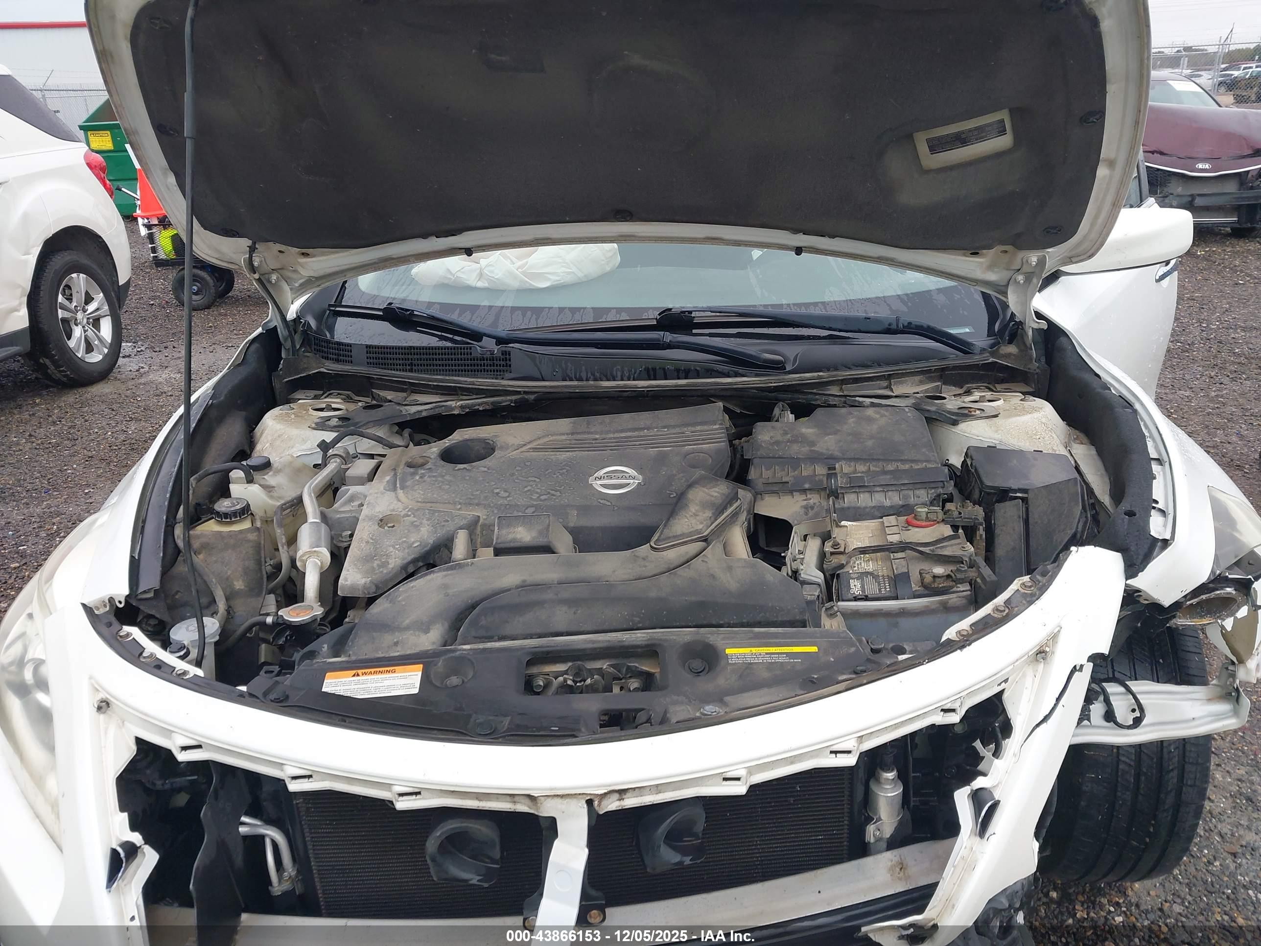 NISSAN ALTIMA image 10