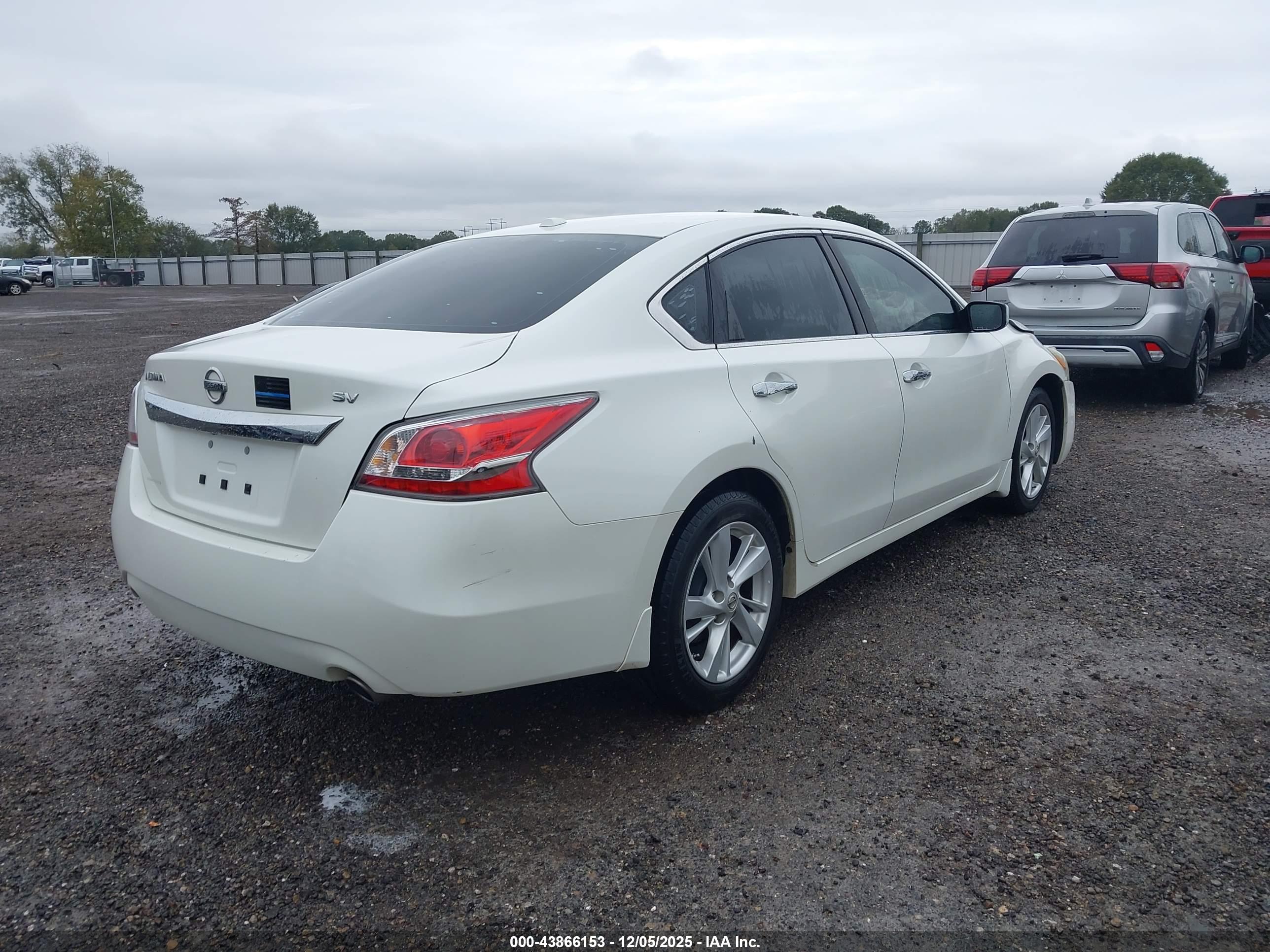 NISSAN ALTIMA image 4