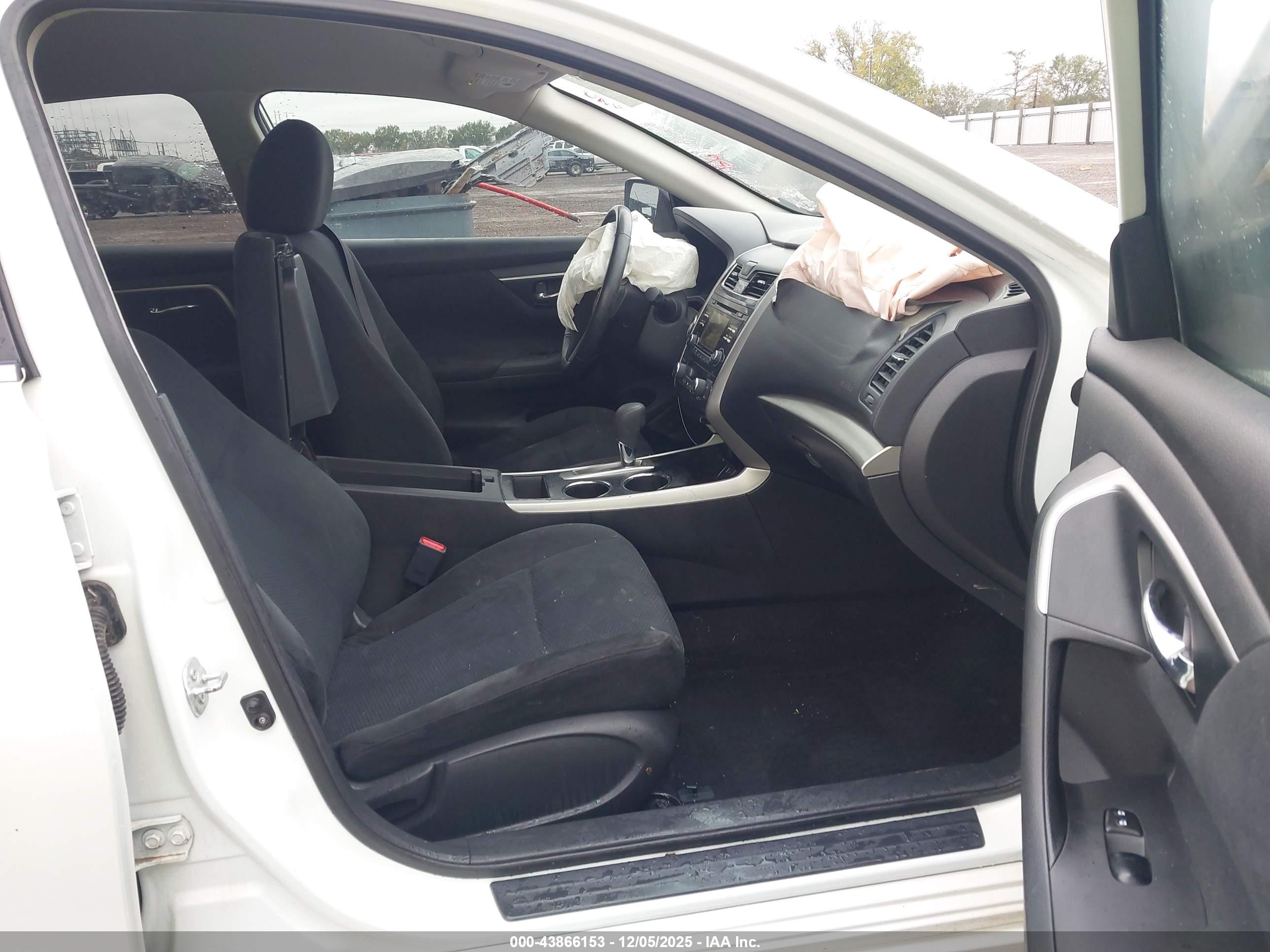 NISSAN ALTIMA image 5