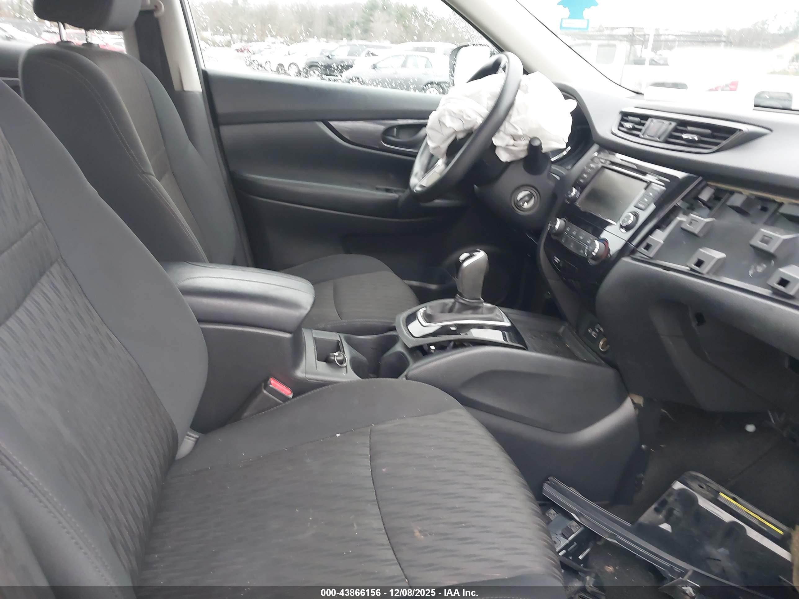 NISSAN ROGUE image 5