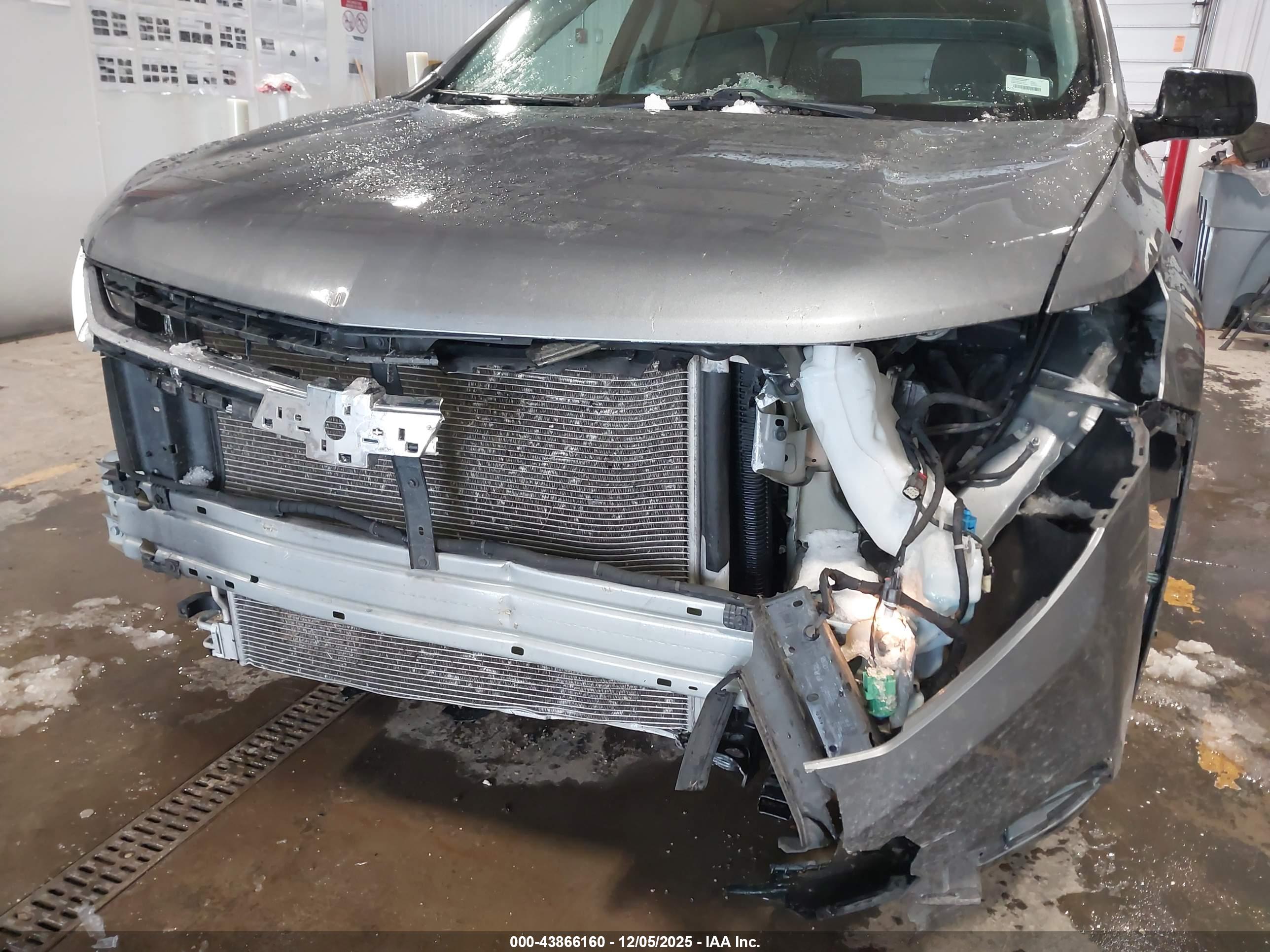 CHEVROLET TRAVERSE image 6