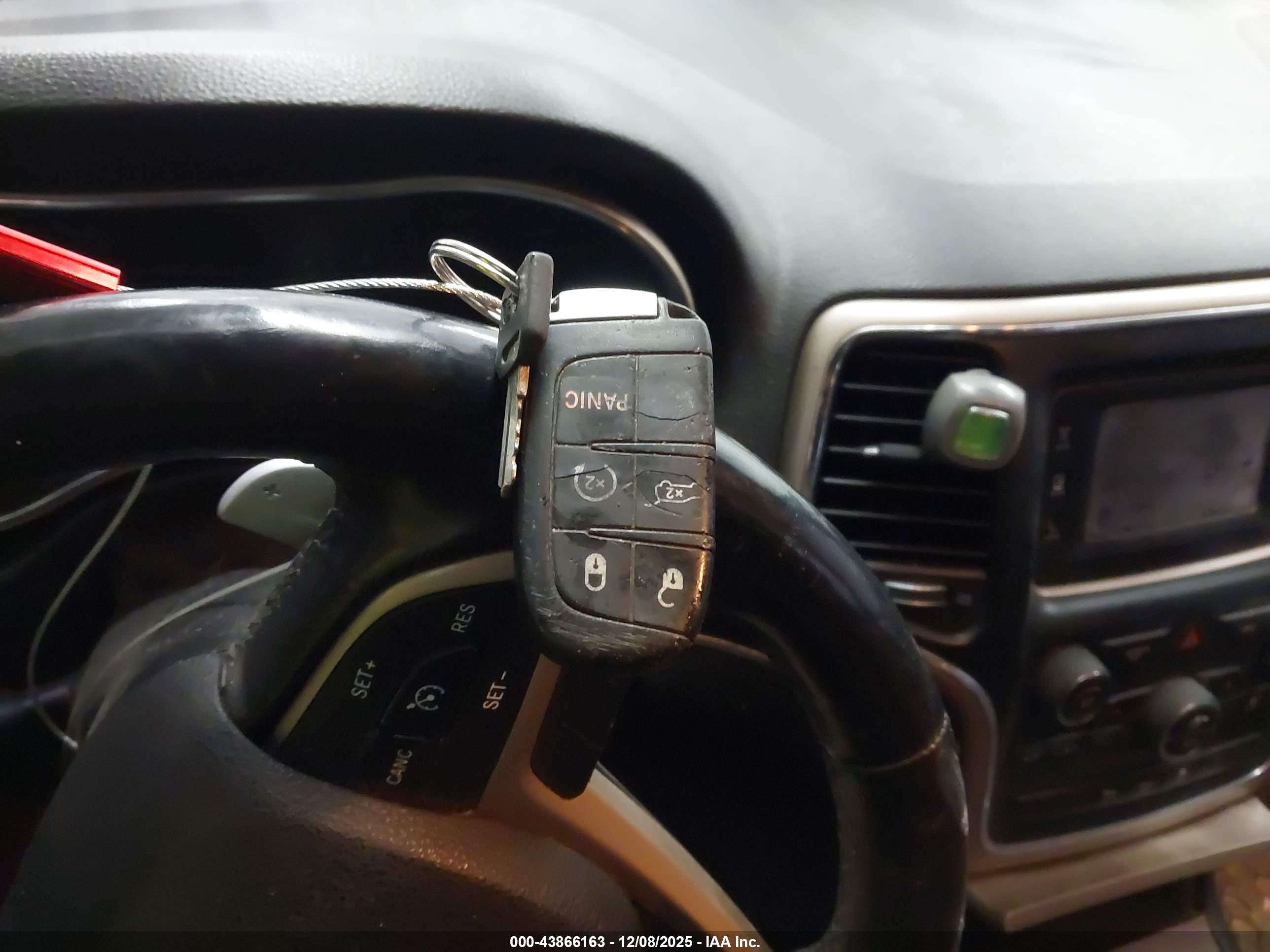 JEEP GRAND image 11