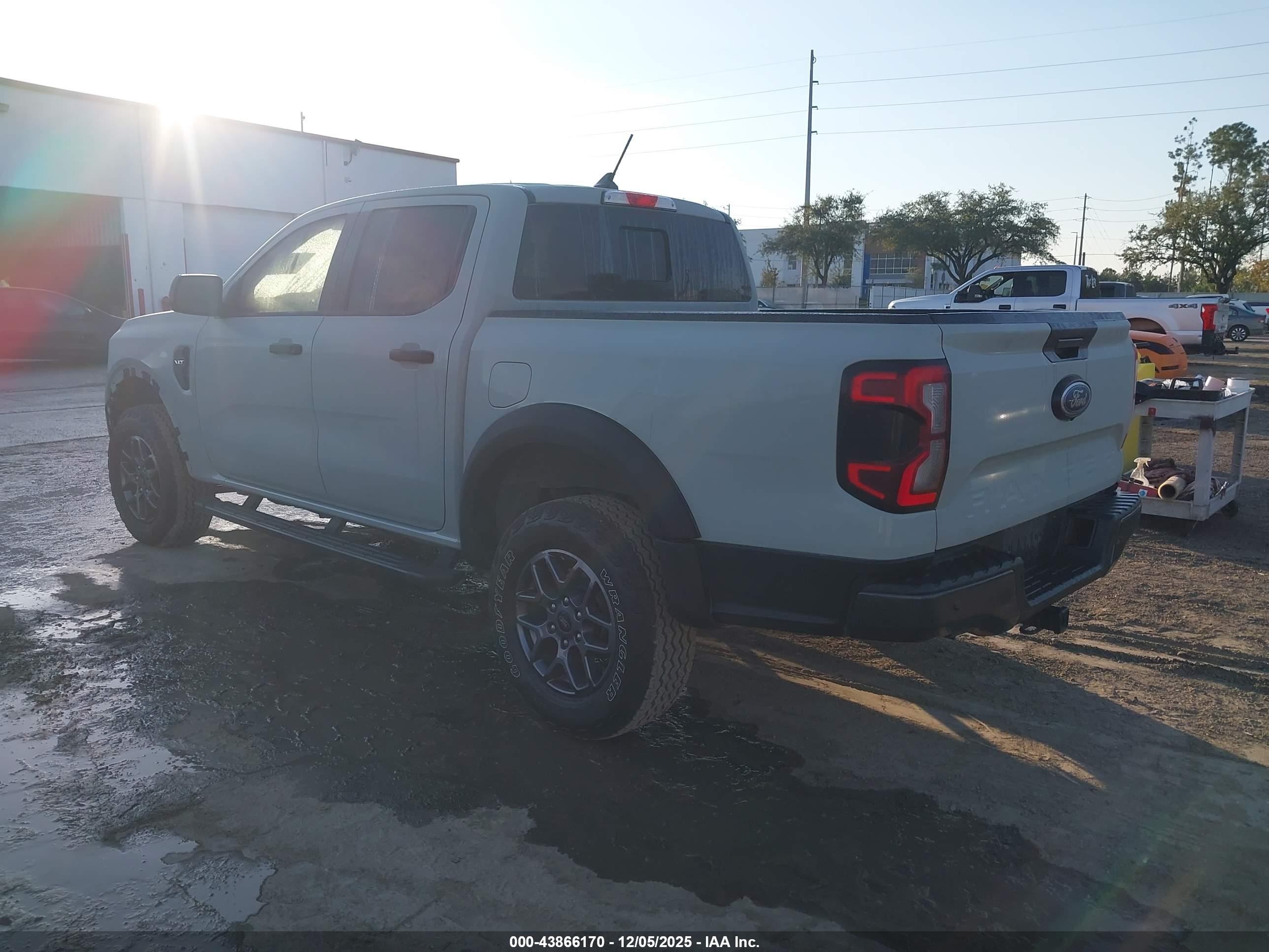 FORD RANGER image 3